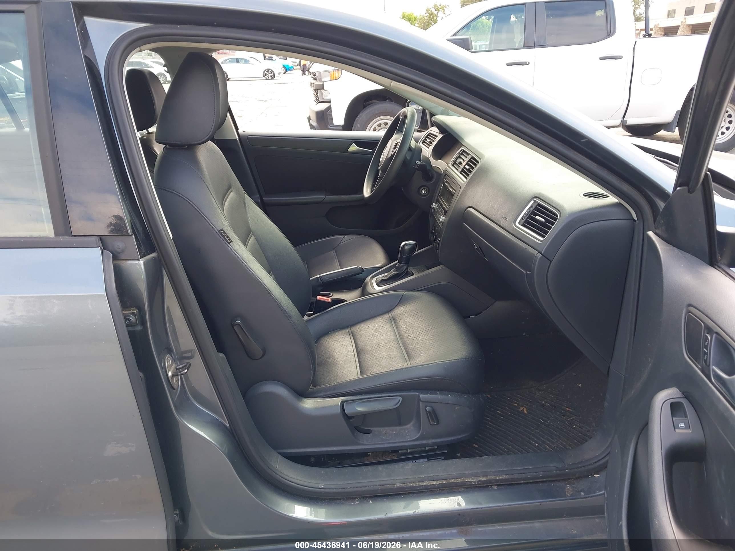 2014 Volkswagen Jetta 1.8t Se Gray vin: 3VWD17AJ7EM362567