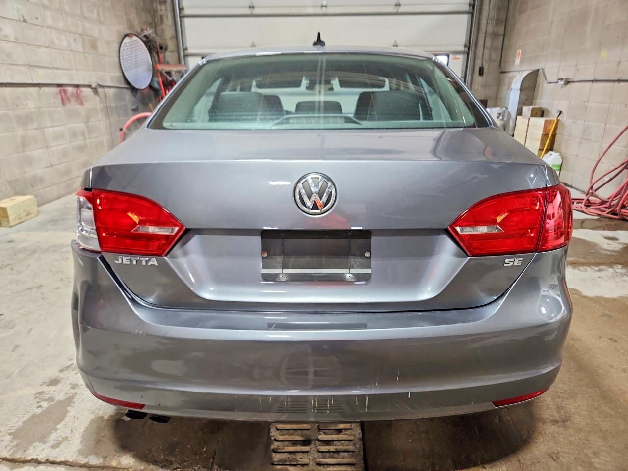 2014 Volkswagen Jetta Se Gray vin: 3VWD17AJ7EM420662