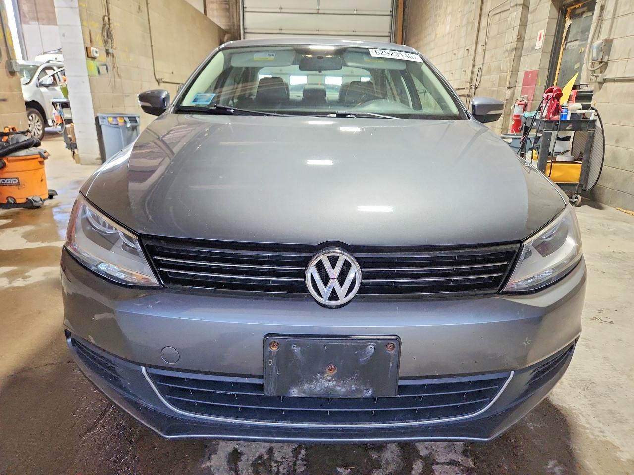 2014 Volkswagen Jetta Se Gray vin: 3VWD17AJ7EM420662