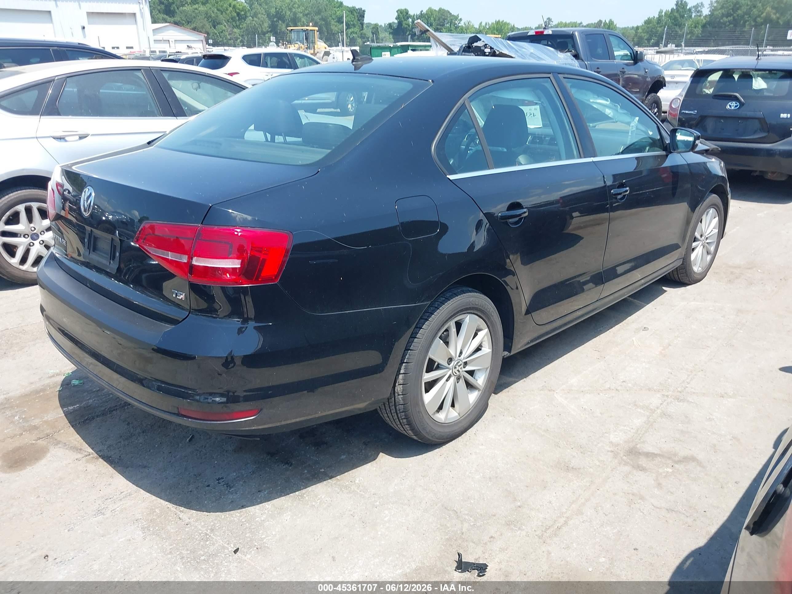 2015 Volkswagen Jetta 1.8t Se Черный vin: 3VWD17AJ7FM253561