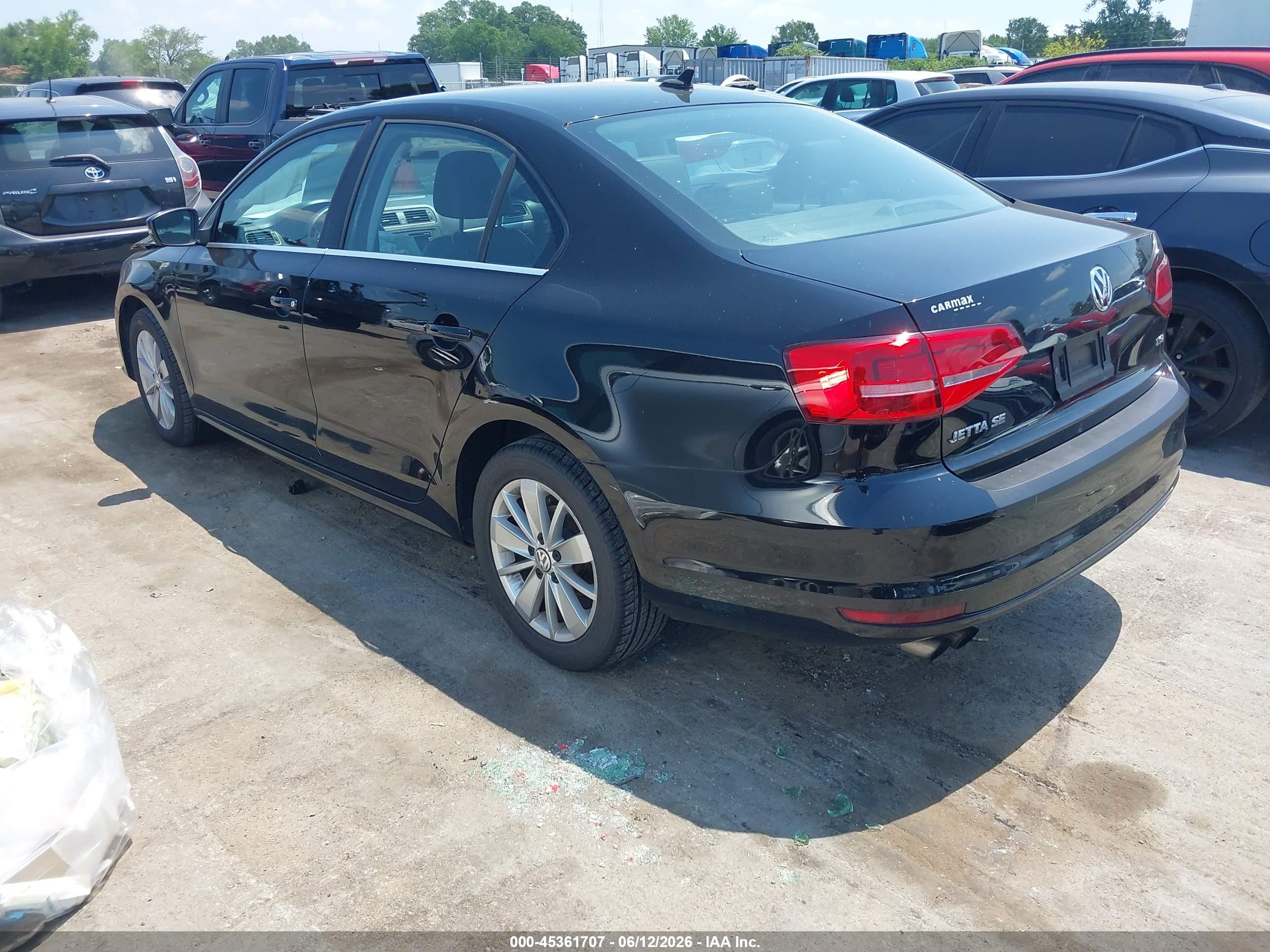 2015 Volkswagen Jetta 1.8t Se Черный vin: 3VWD17AJ7FM253561