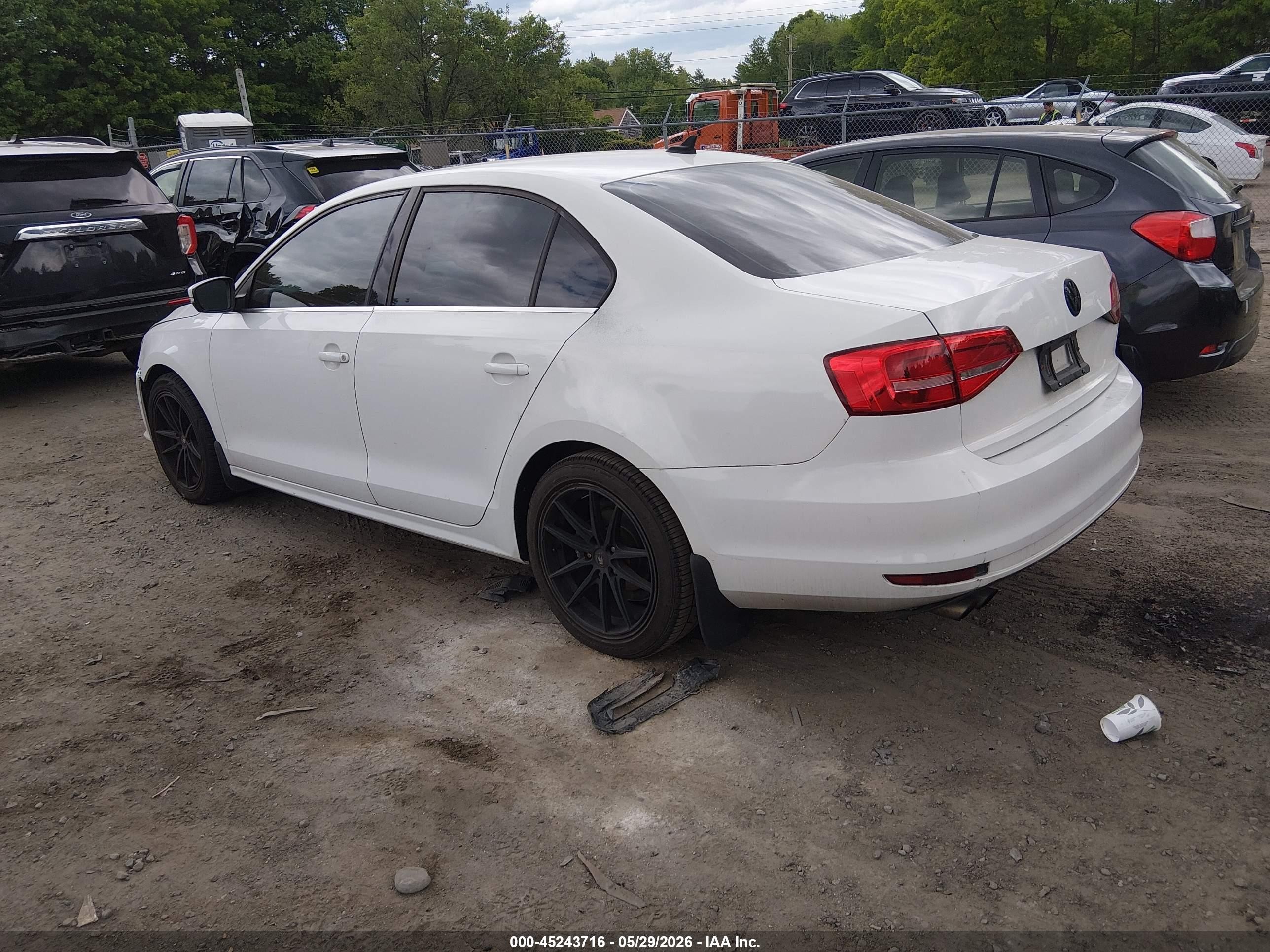 2015 Volkswagen Jetta 1.8t Se White vin: 3VWD17AJ7FM296023