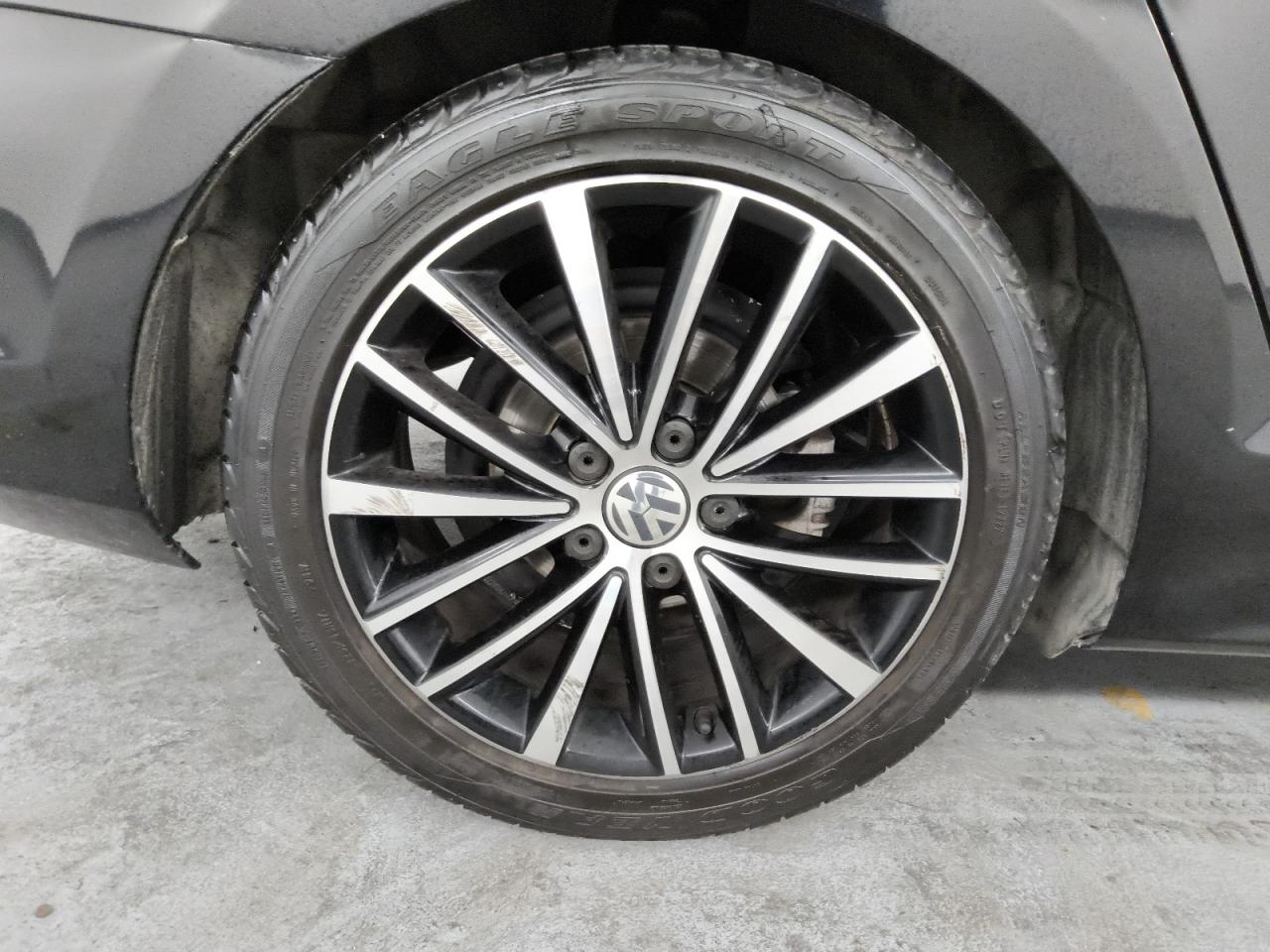 2016 Volkswagen Jetta Sport Black vin: 3VWD17AJ7GM259233 Damage: Right Rear Wheel, Curb Rash, 7 To 8 Inches