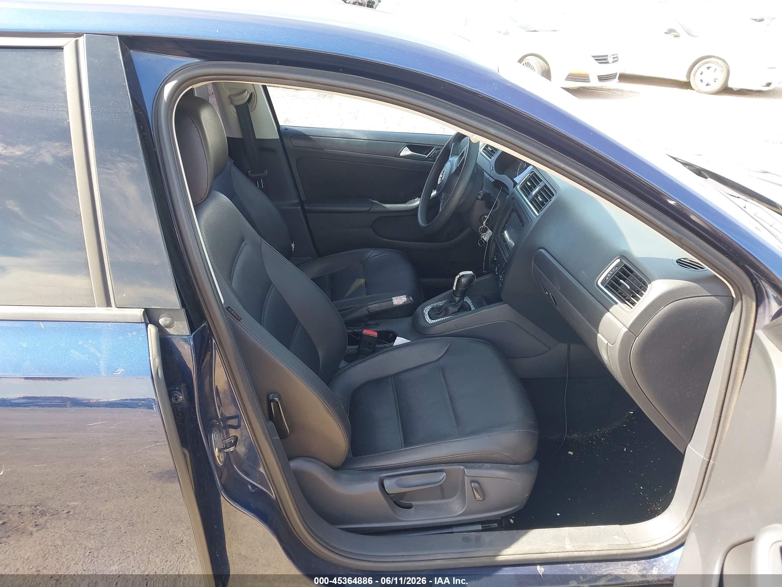 2014 Volkswagen Jetta 1.8t Se Синий vin: 3VWD17AJ8EM263997
