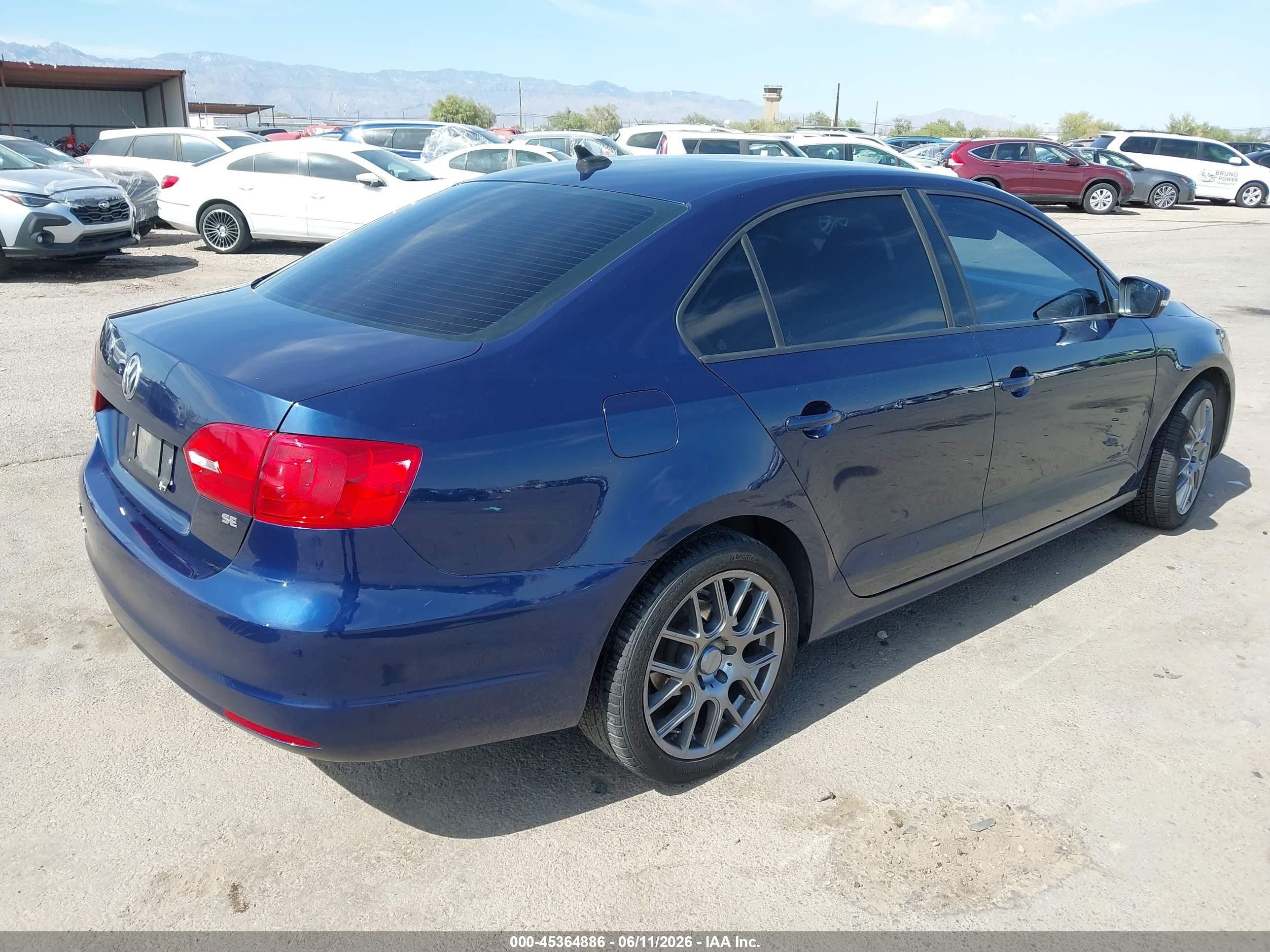 2014 Volkswagen Jetta 1.8t Se Синий vin: 3VWD17AJ8EM263997
