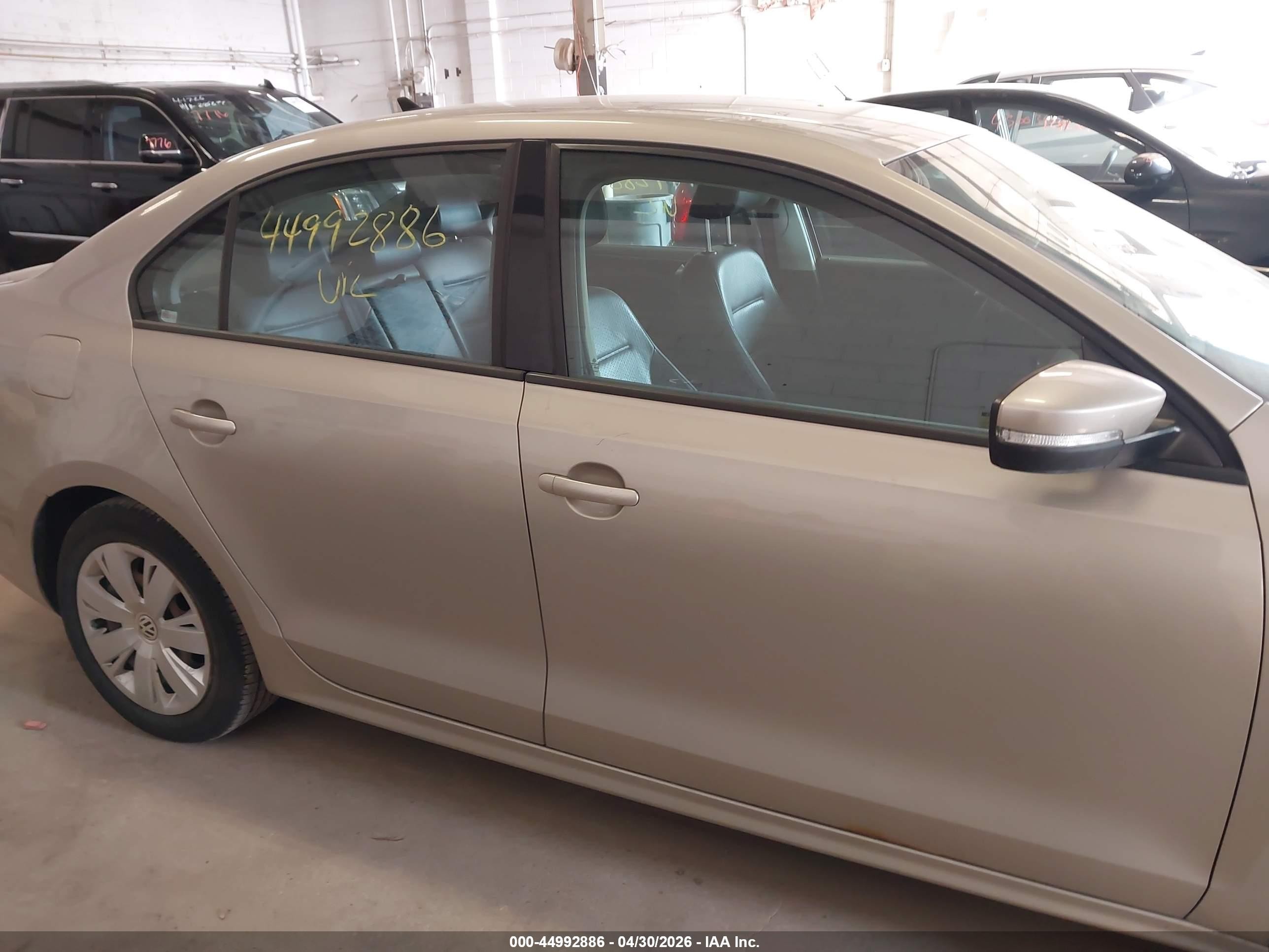 2014 Volkswagen Jetta 1.8t Se Tan vin: 3VWD17AJ8EM272845