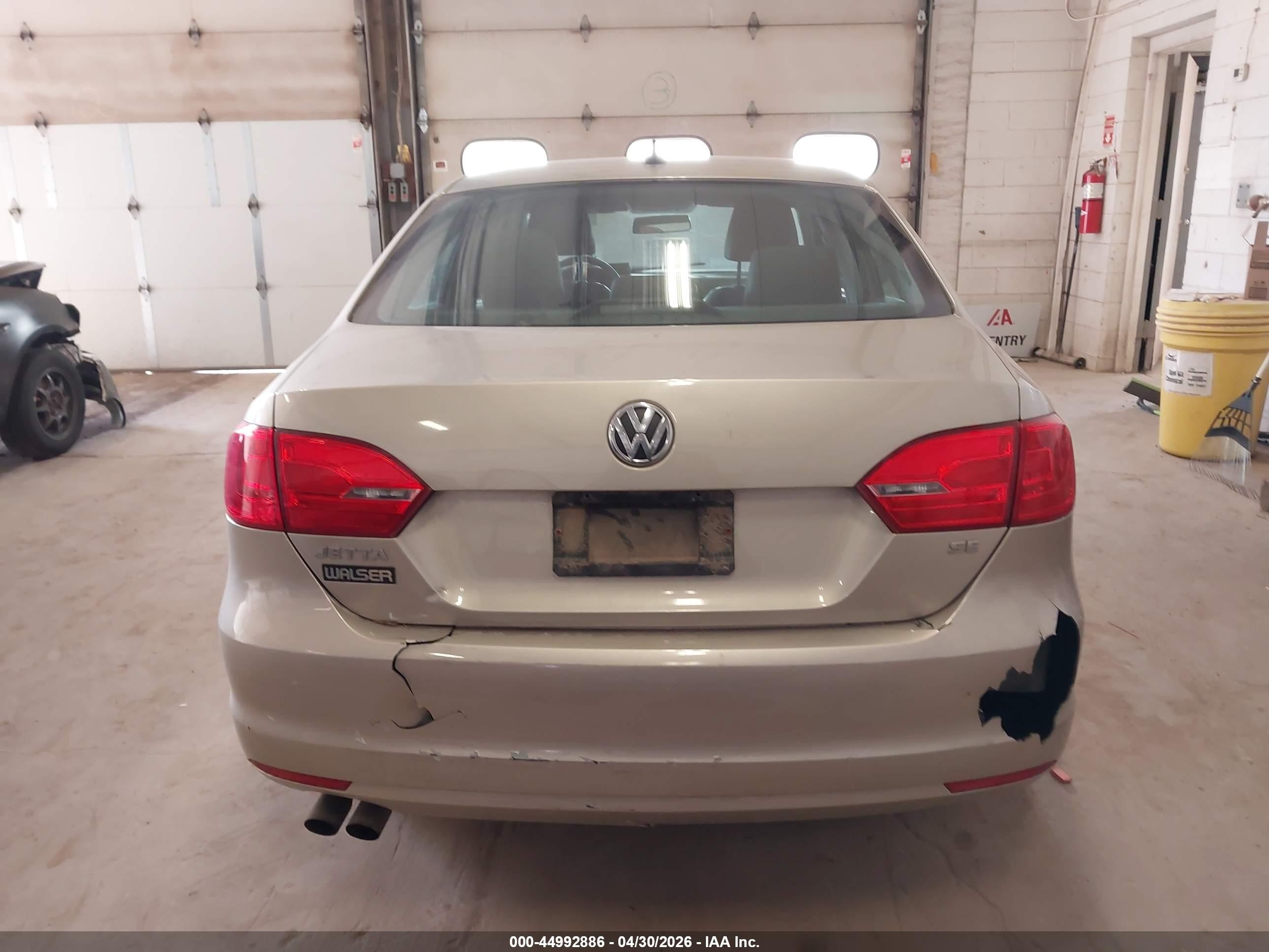 2014 Volkswagen Jetta 1.8t Se Tan vin: 3VWD17AJ8EM272845