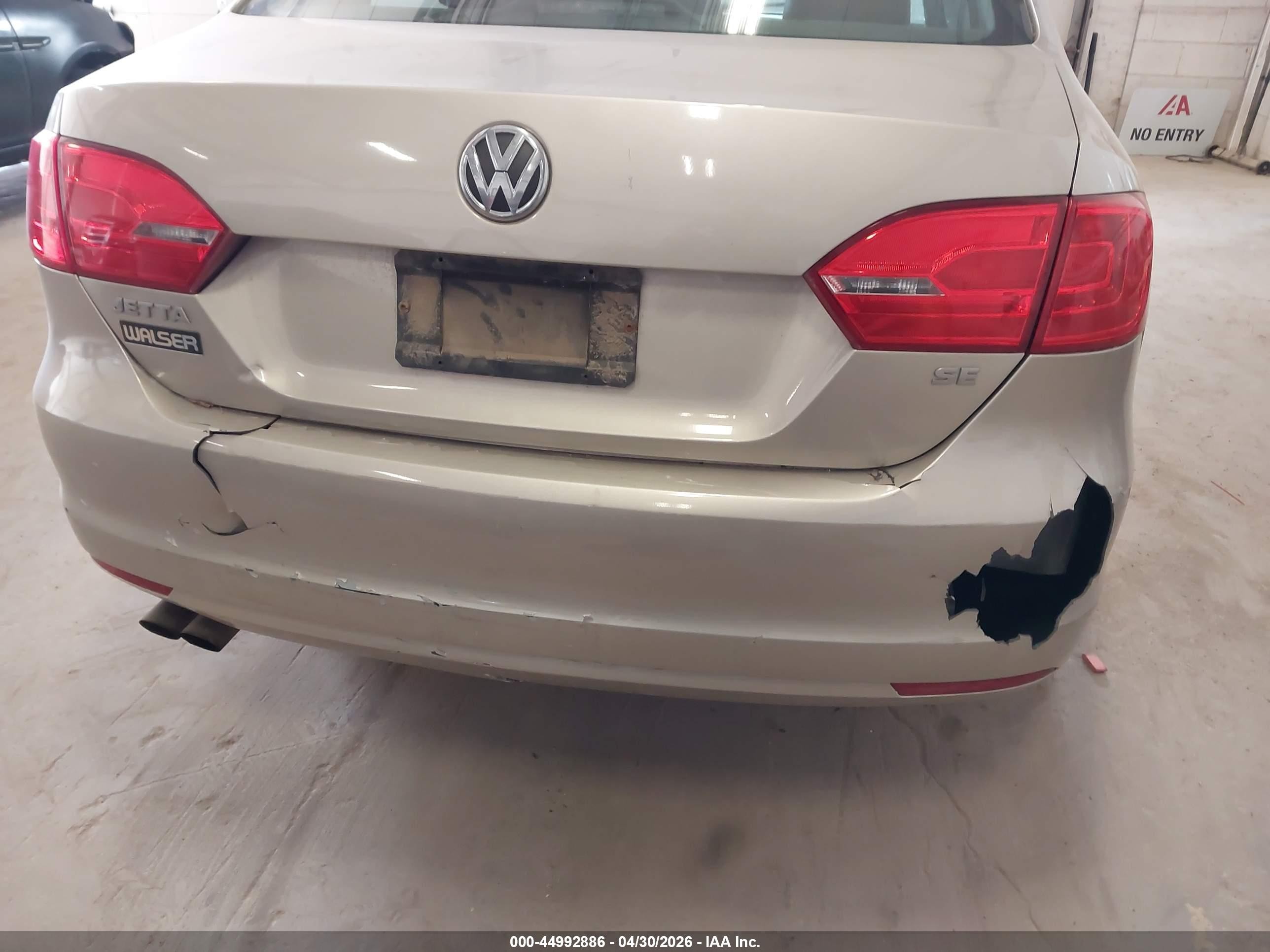 2014 Volkswagen Jetta 1.8t Se Tan vin: 3VWD17AJ8EM272845