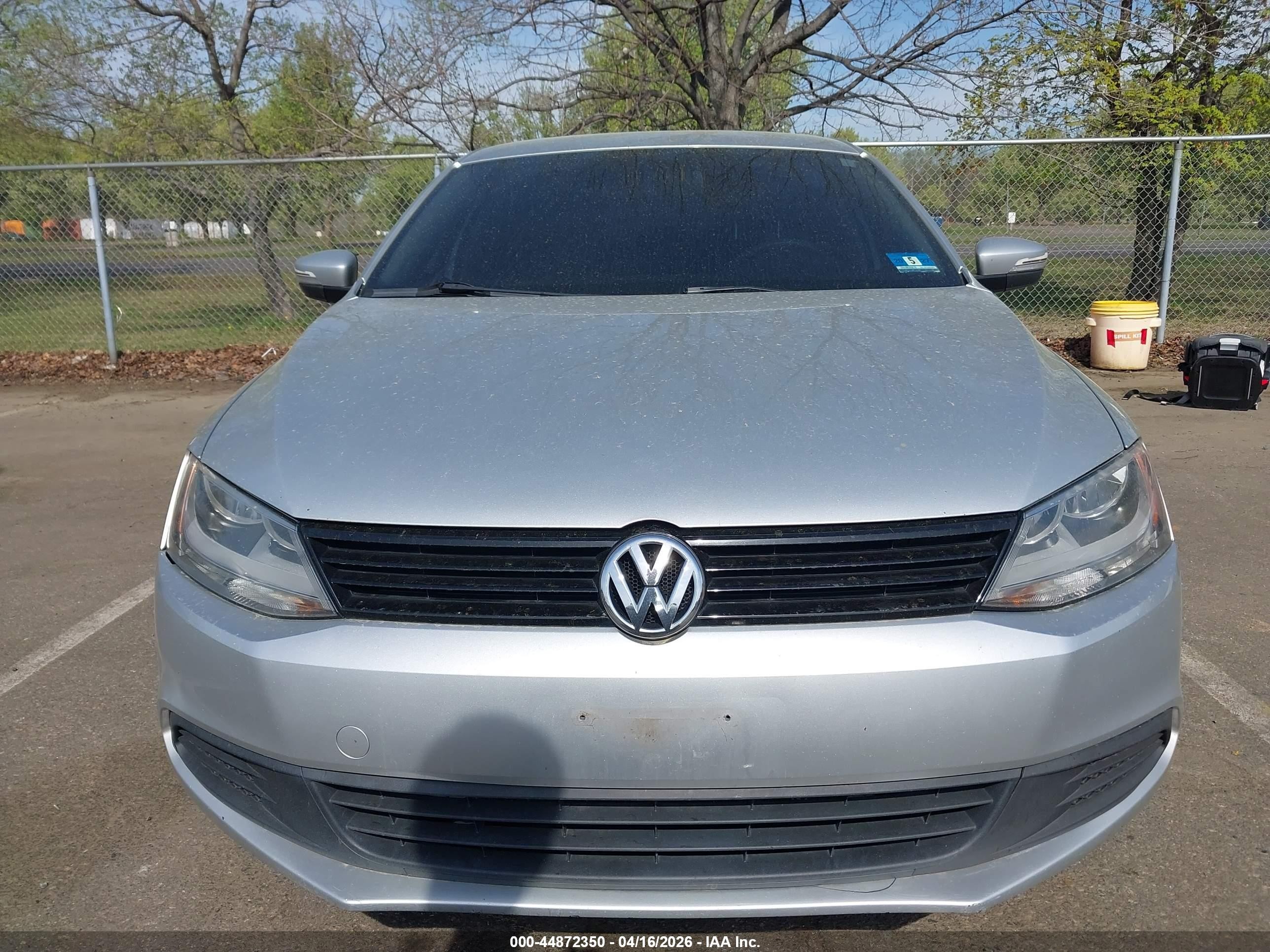 2014 Volkswagen Jetta 1.8t Se Серебряный vin: 3VWD17AJ8EM310879