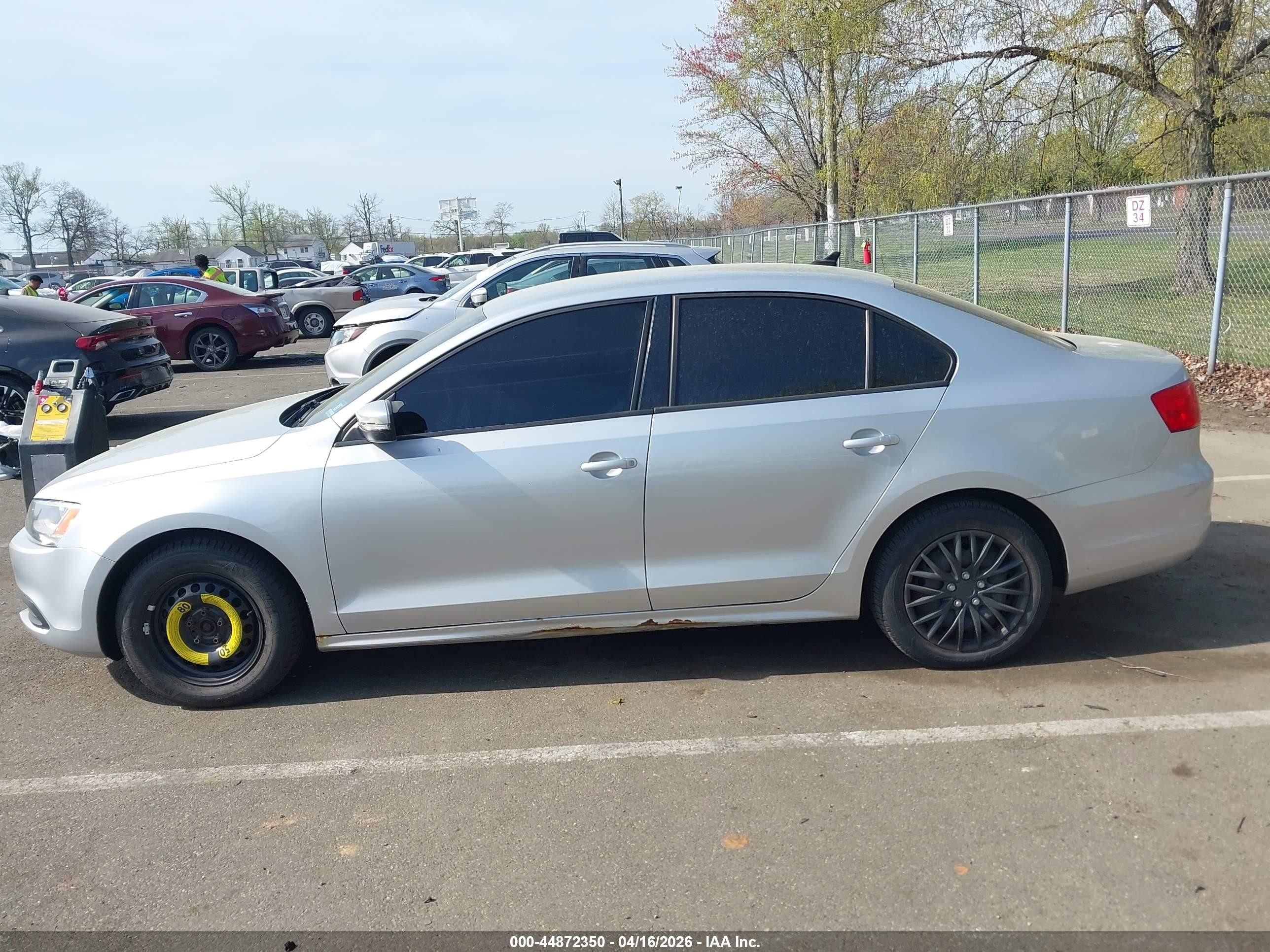 2014 Volkswagen Jetta 1.8t Se Серебряный vin: 3VWD17AJ8EM310879