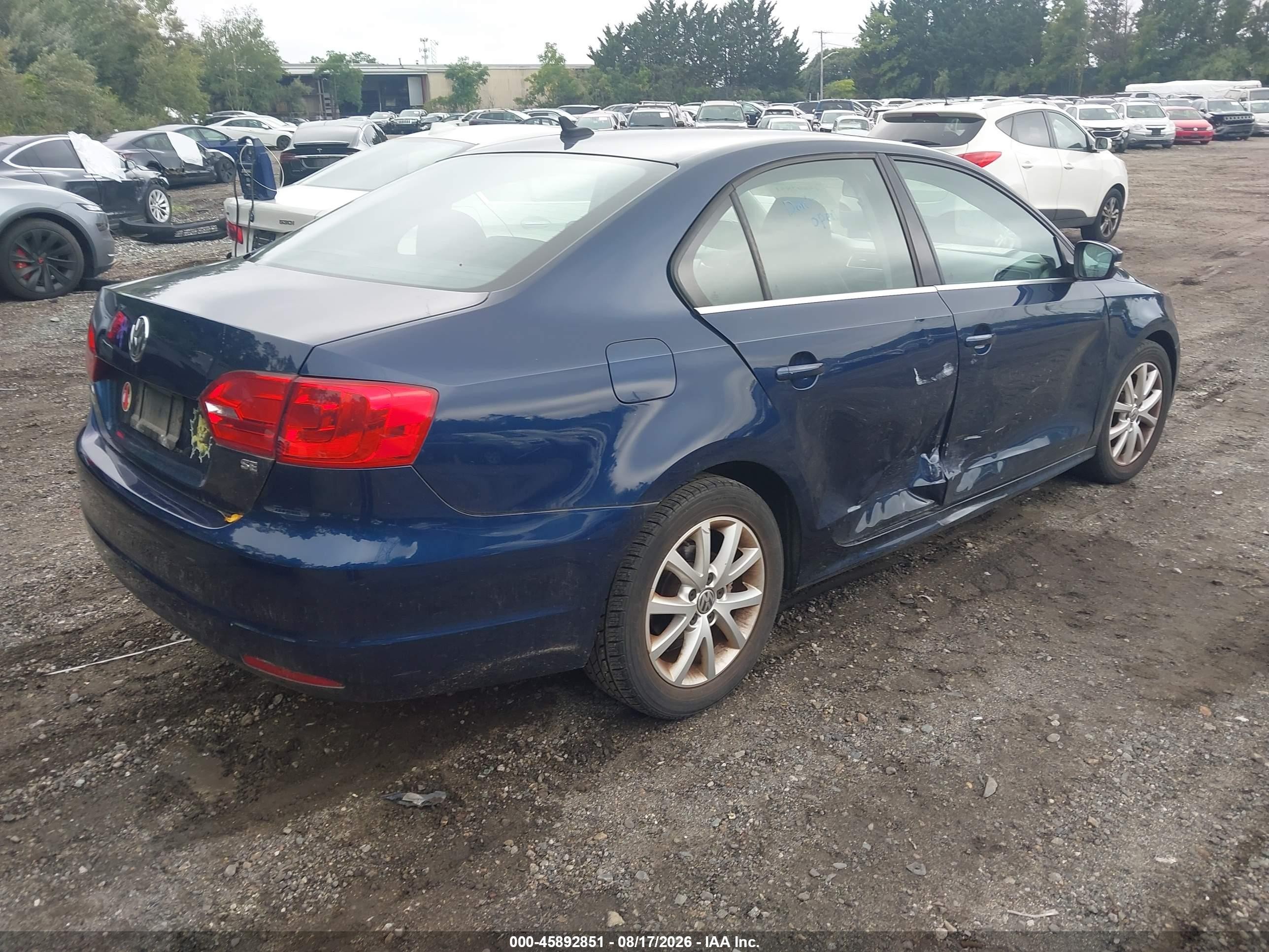 2014 Volkswagen Jetta 1.8t Se Синий vin: 3VWD17AJ8EM381936