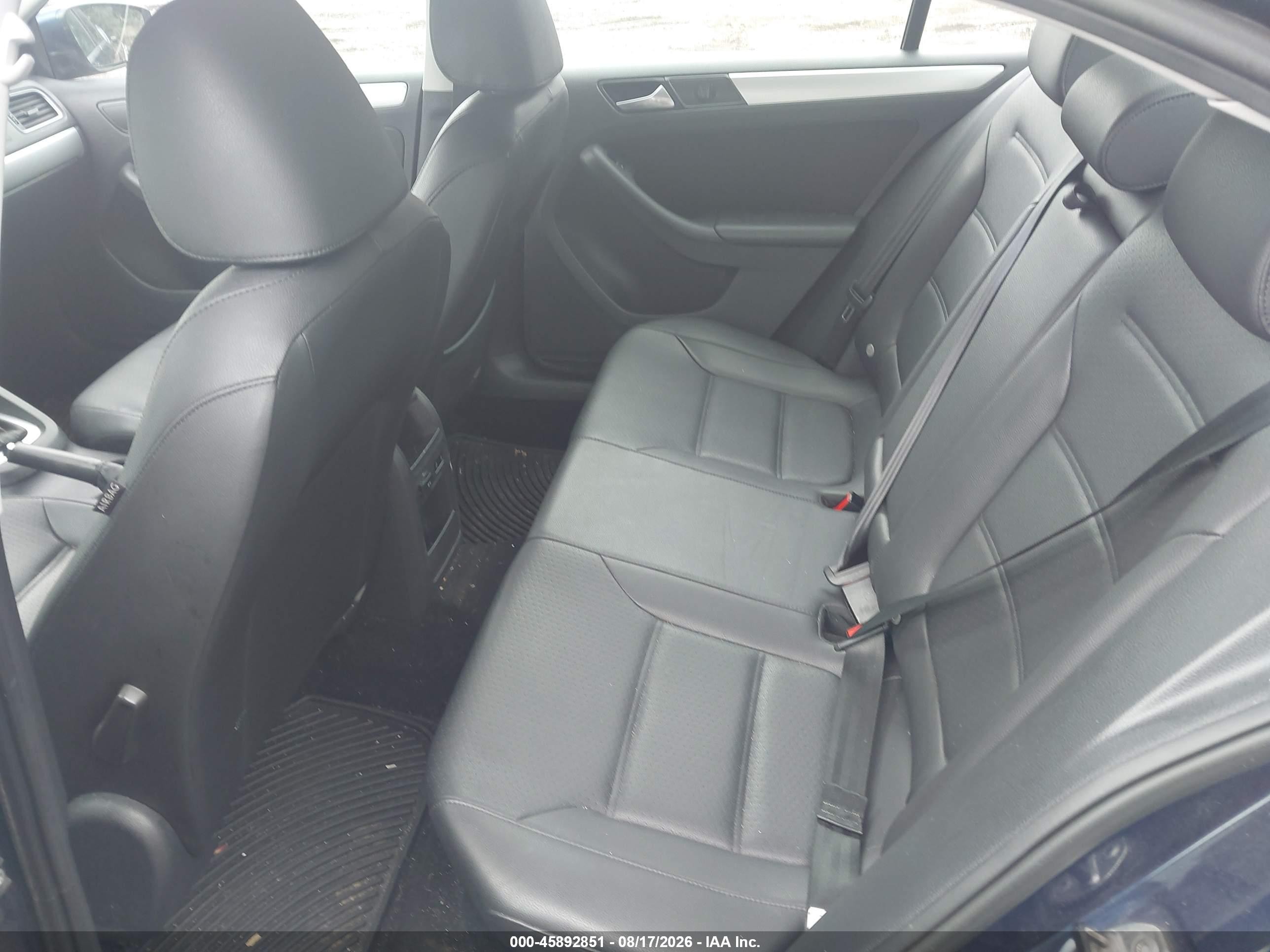 2014 Volkswagen Jetta 1.8t Se Синий vin: 3VWD17AJ8EM381936