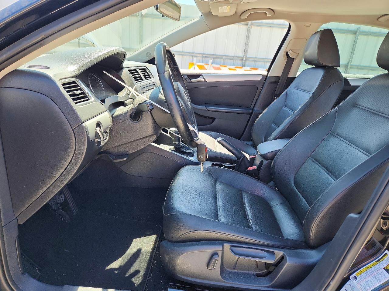 2014 Volkswagen Jetta Se Black vin: 3VWD17AJ8EM393617