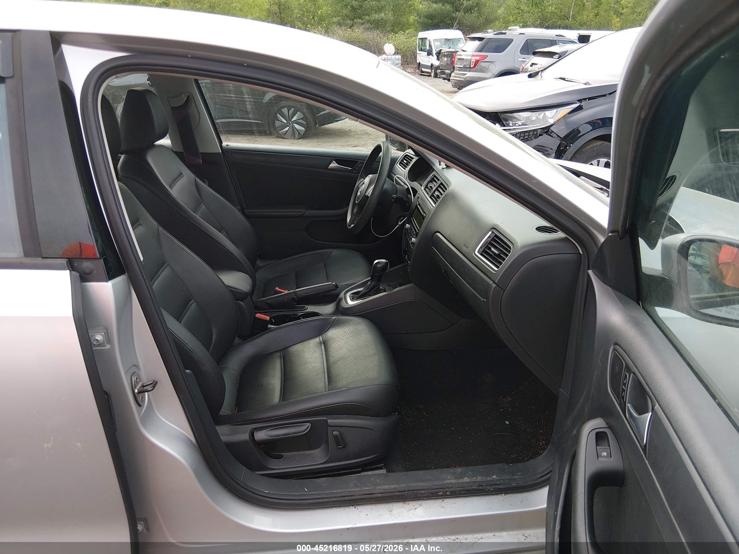 2014 Volkswagen Jetta 1.8t Se Silver vin: 3VWD17AJ8EM418175
