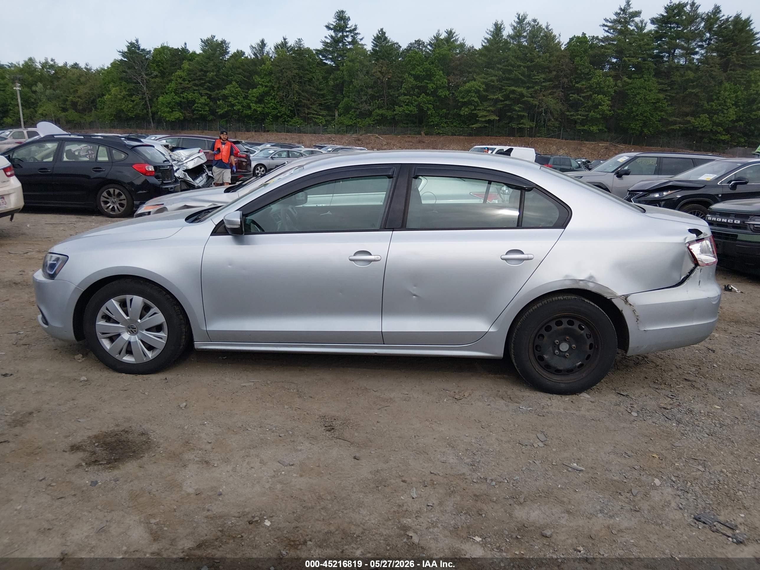 2014 Volkswagen Jetta 1.8t Se Silver vin: 3VWD17AJ8EM418175