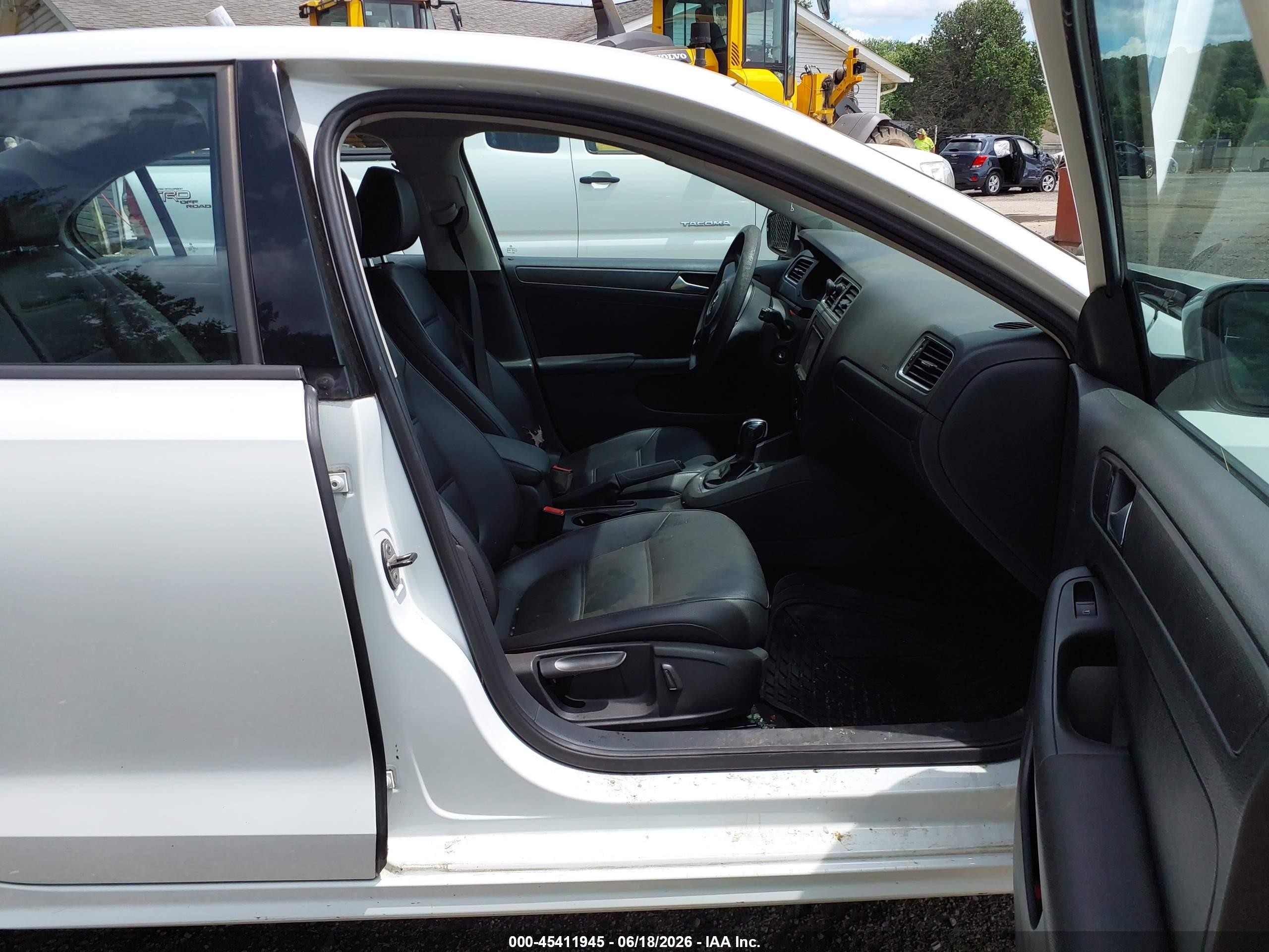 2014 Volkswagen Jetta 1.8t Se White vin: 3VWD17AJ8EM418466