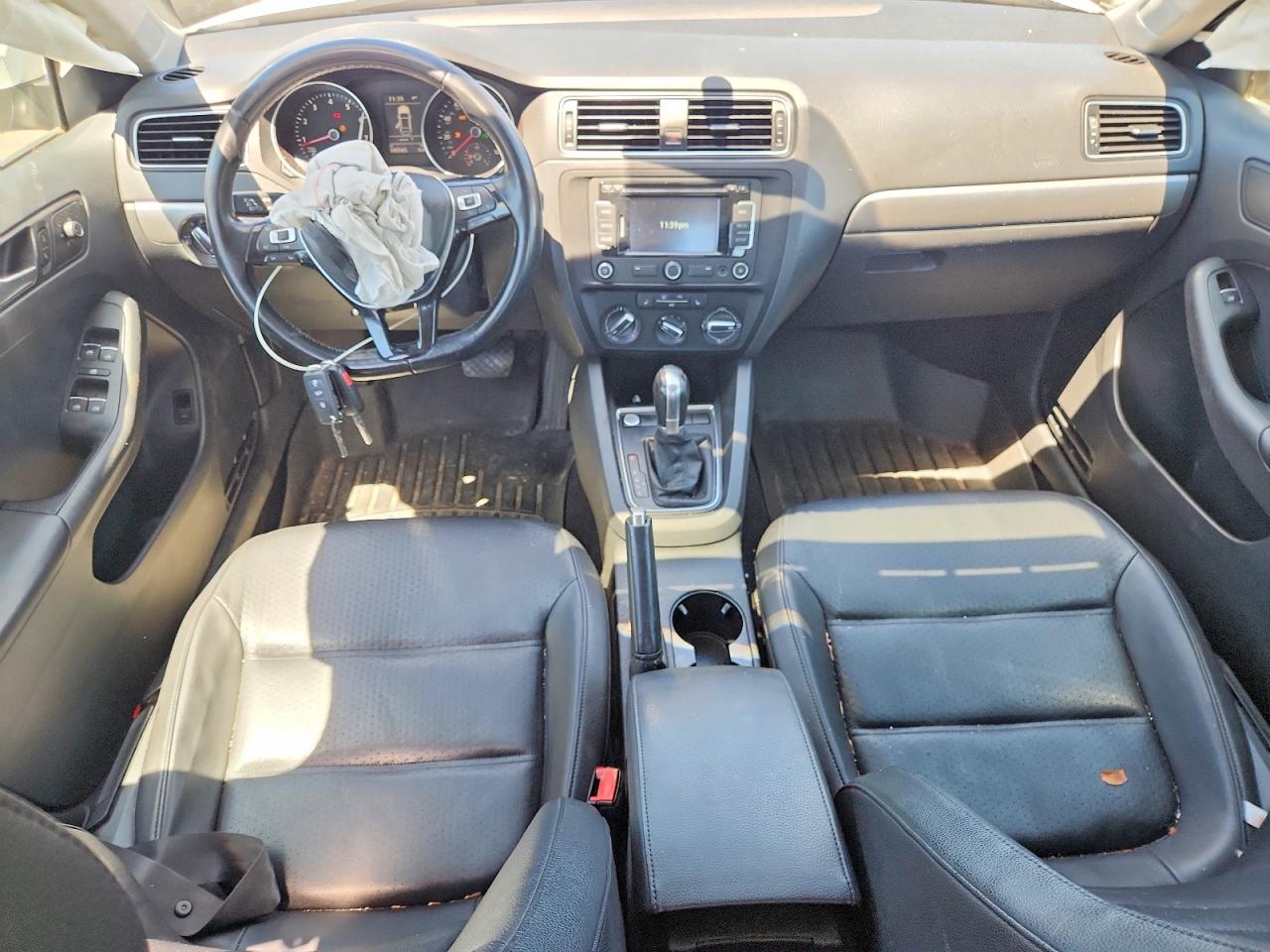 2015 Volkswagen Jetta Se White vin: 3VWD17AJ8FM213991