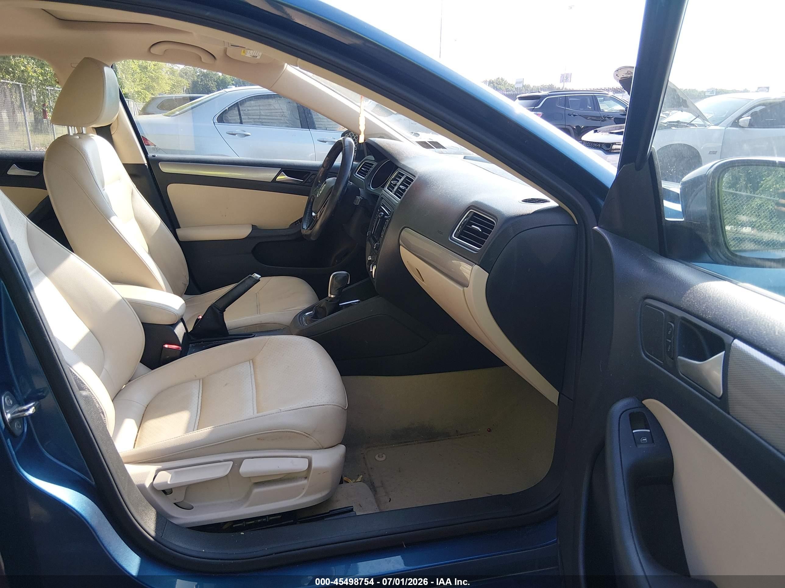 2015 Volkswagen Jetta 1.8t Se Blue vin: 3VWD17AJ8FM243573
