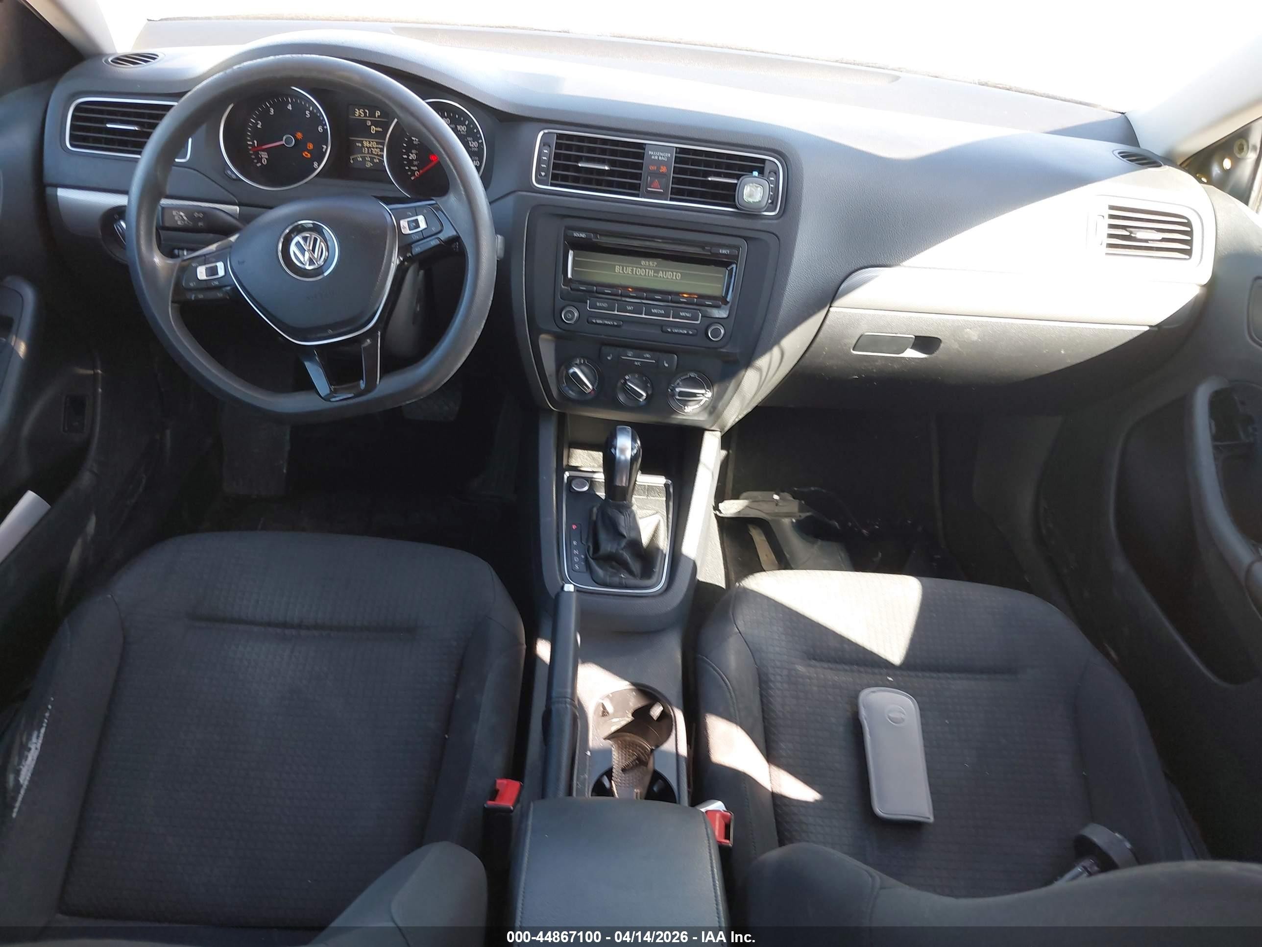 2015 Volkswagen Jetta 1.8t Se Silver vin: 3VWD17AJ8FM261491