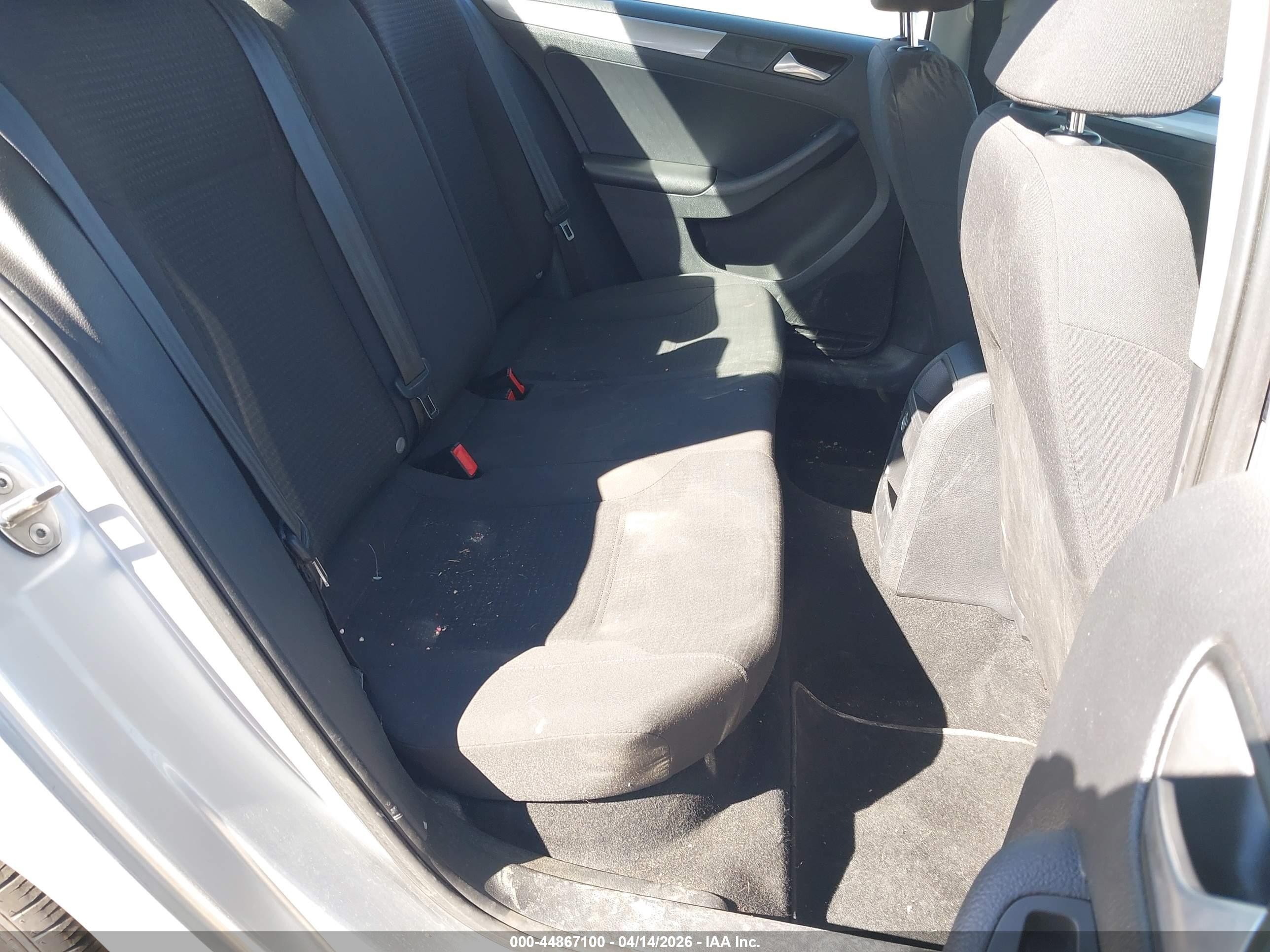 2015 Volkswagen Jetta 1.8t Se Silver vin: 3VWD17AJ8FM261491