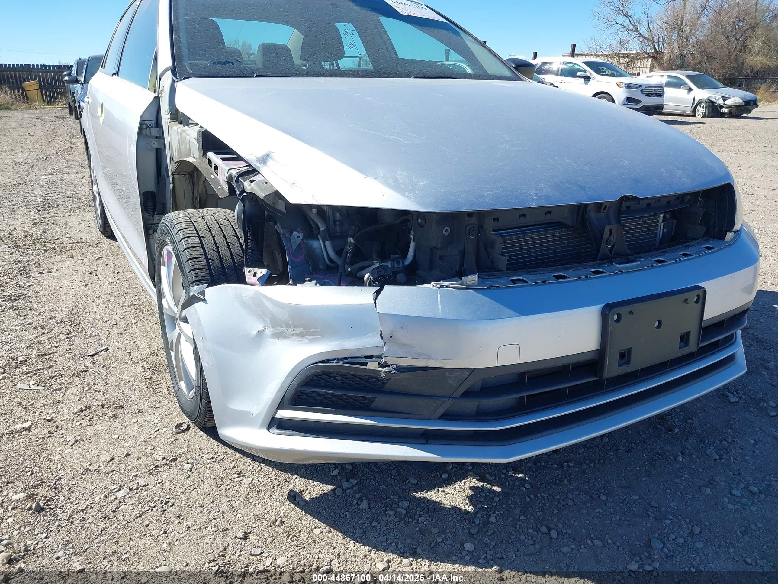 2015 Volkswagen Jetta 1.8t Se Silver vin: 3VWD17AJ8FM261491