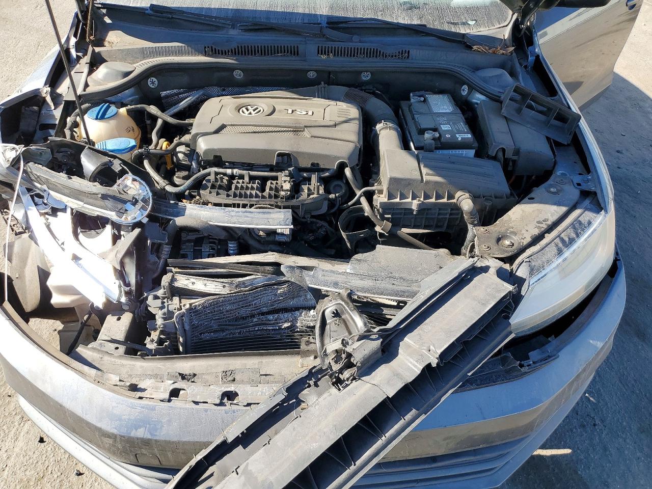 2015 Volkswagen Jetta Se Charcoal vin: 3VWD17AJ8FM310771