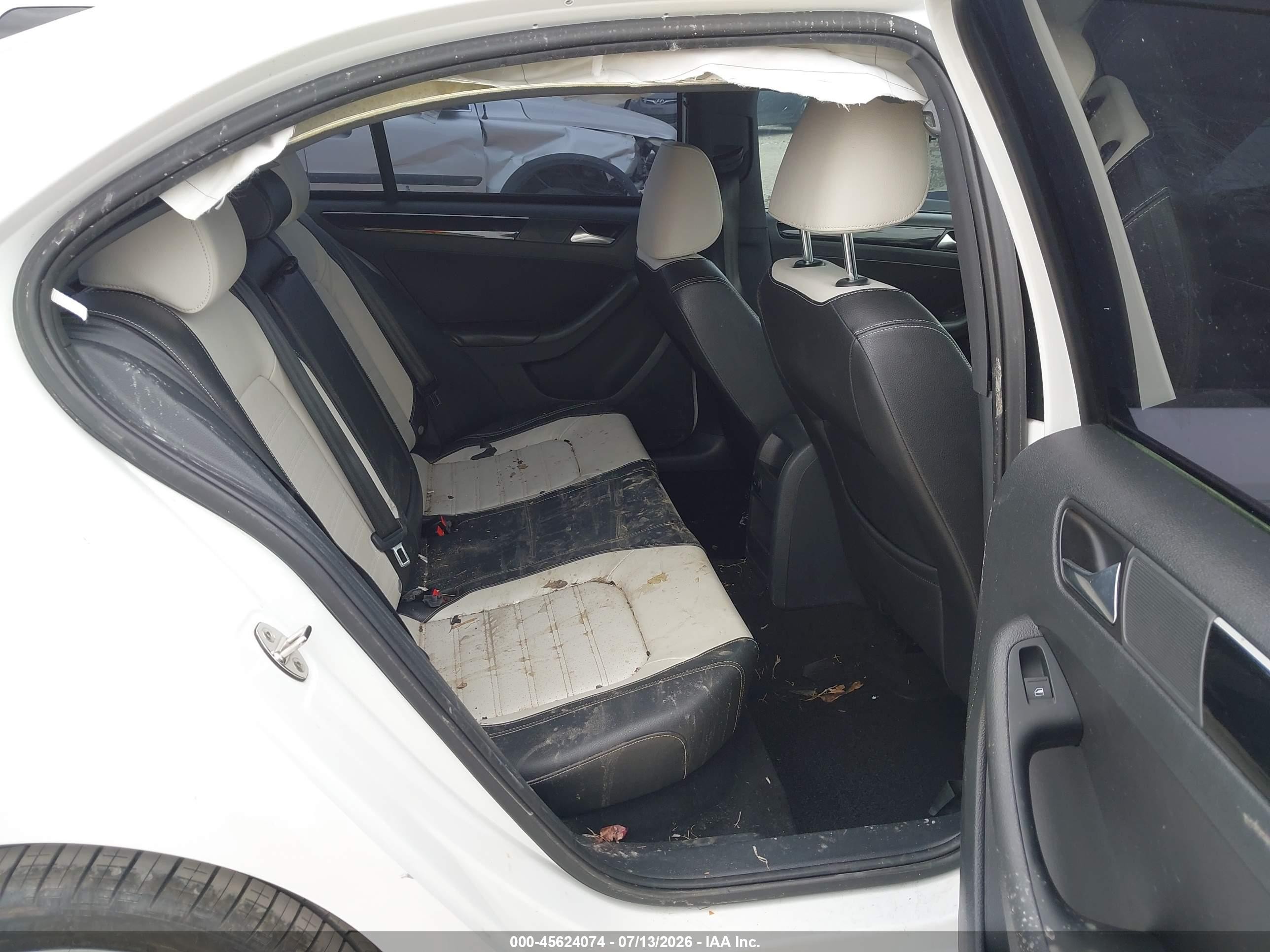 2015 Volkswagen Jetta 1.8t Sport Белый vin: 3VWD17AJ8FM325724