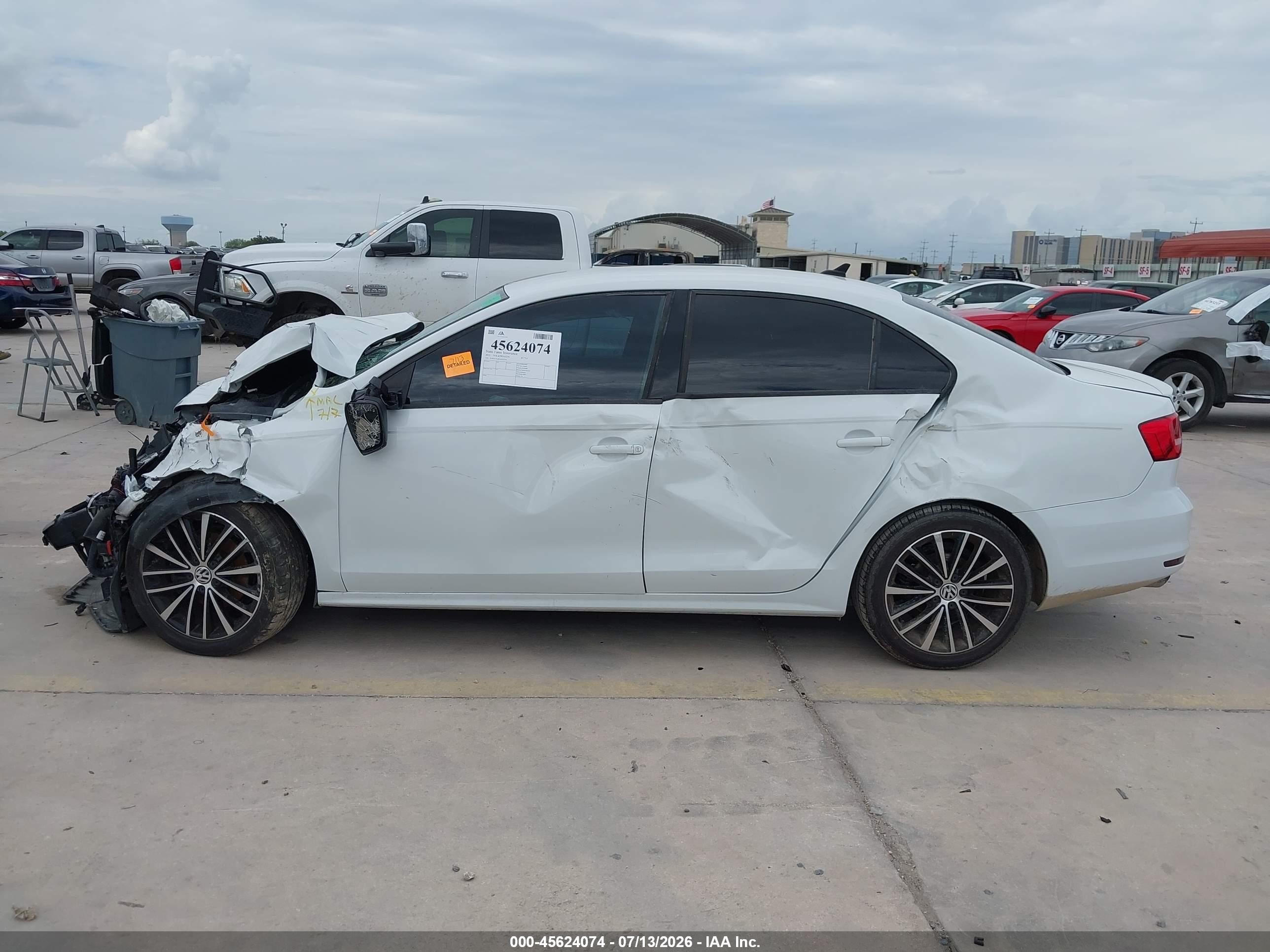 2015 Volkswagen Jetta 1.8t Sport Белый vin: 3VWD17AJ8FM325724