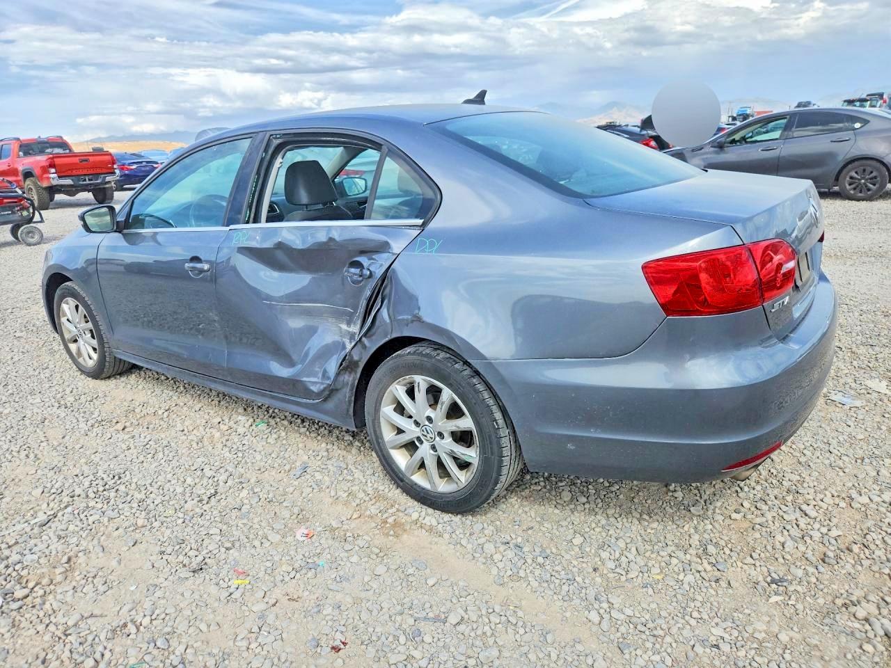 2014 Volkswagen Jetta Se Угольный vin: 3VWD17AJ9EM233309