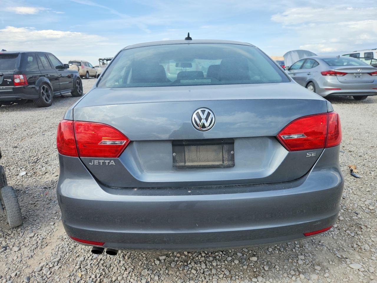 2014 Volkswagen Jetta Se Угольный vin: 3VWD17AJ9EM233309