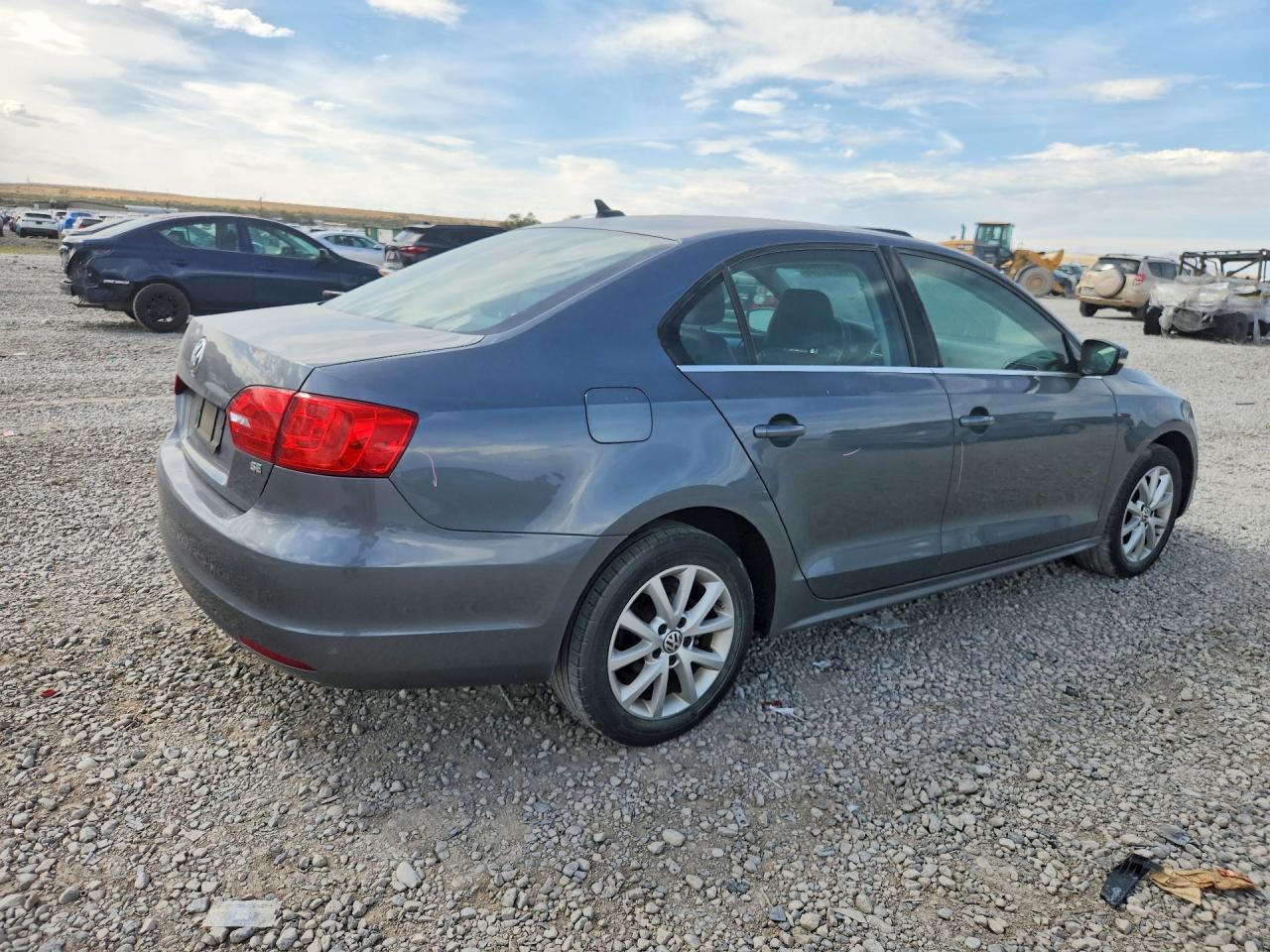 2014 Volkswagen Jetta Se Угольный vin: 3VWD17AJ9EM233309