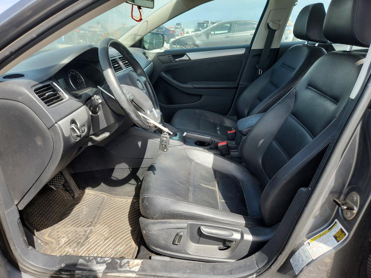 2014 Volkswagen Jetta Se Угольный vin: 3VWD17AJ9EM233309