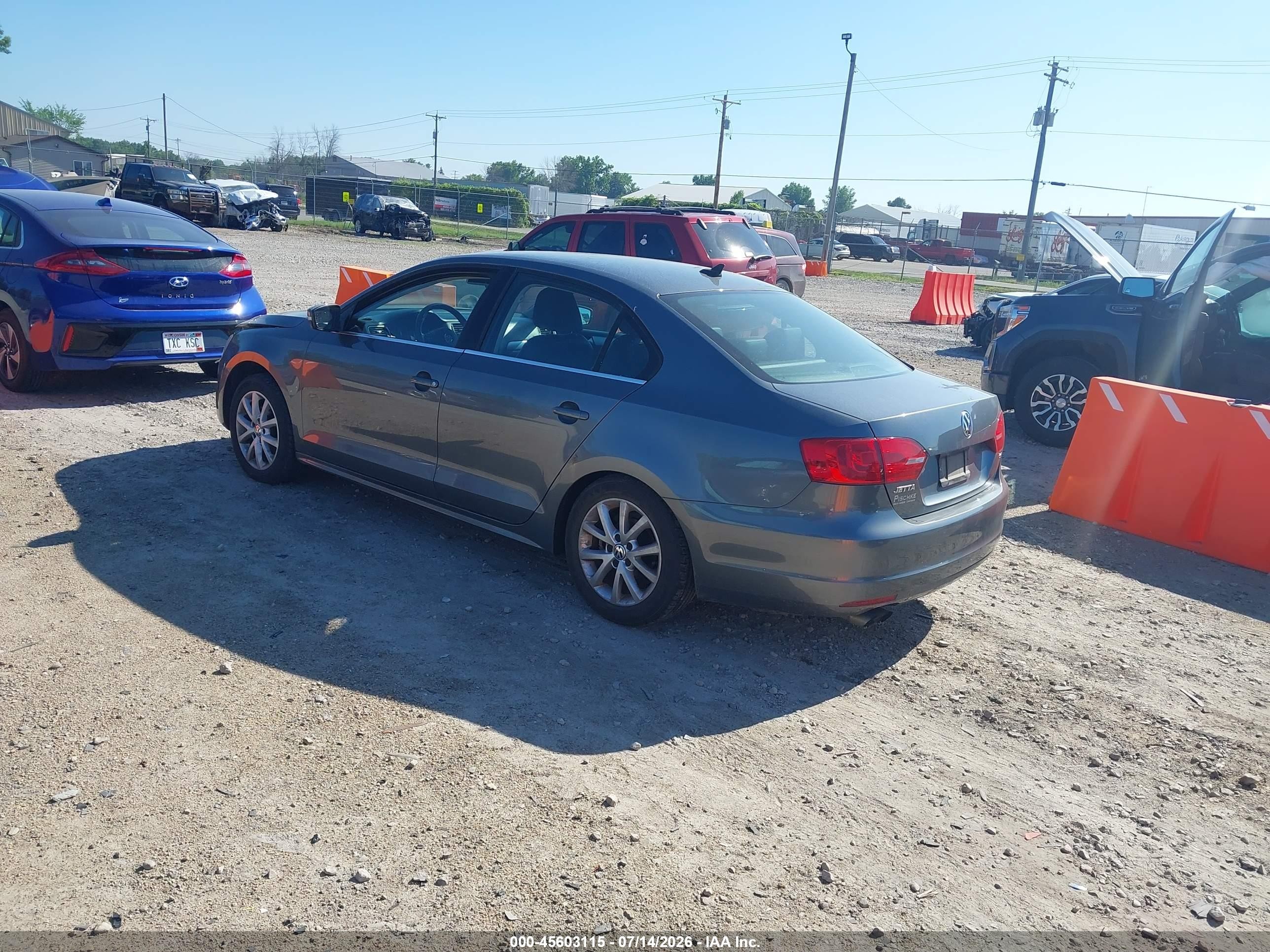 2014 Volkswagen Jetta 1.8t Se Silver vin: 3VWD17AJ9EM255326