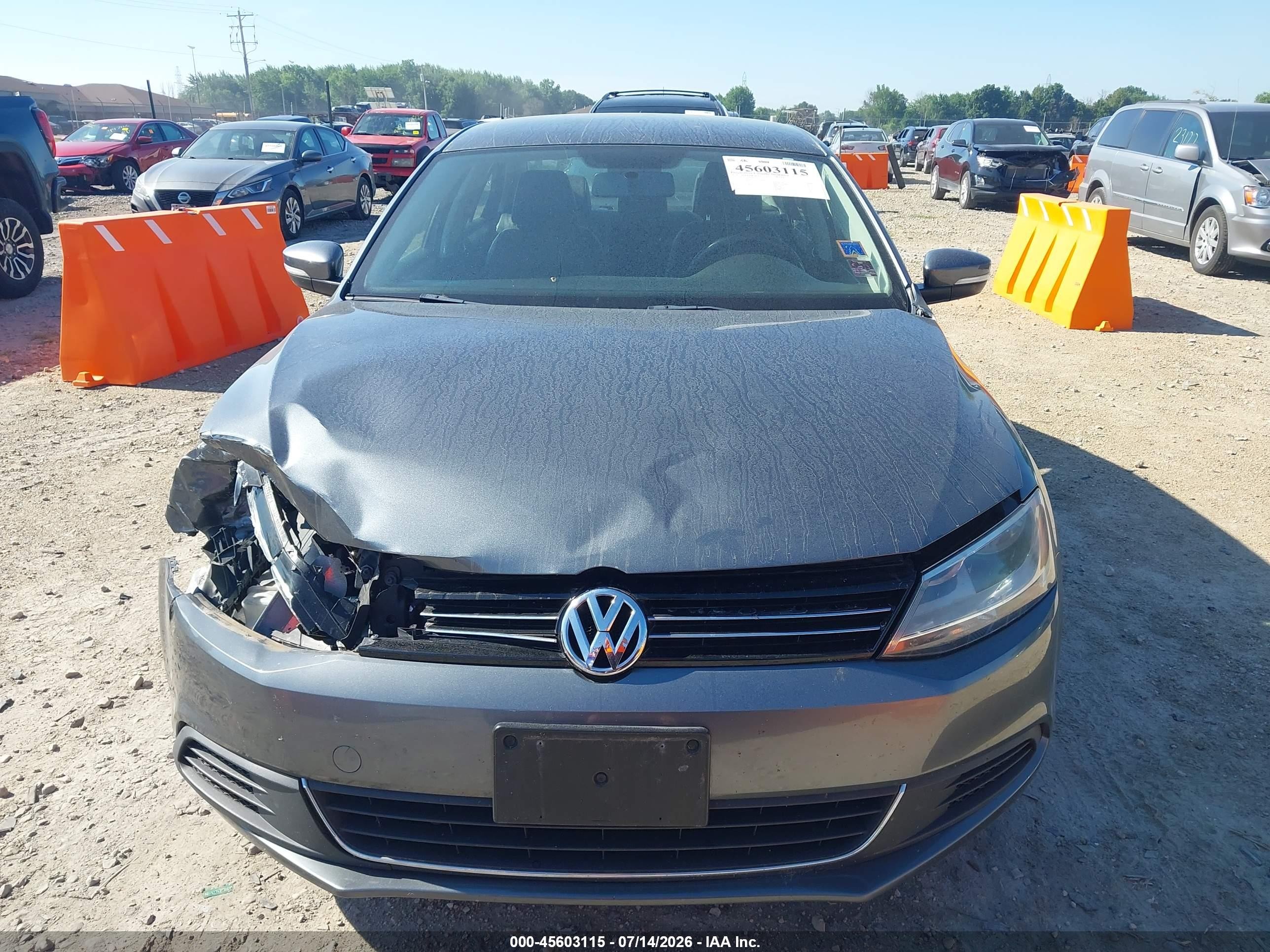 2014 Volkswagen Jetta 1.8t Se Silver vin: 3VWD17AJ9EM255326
