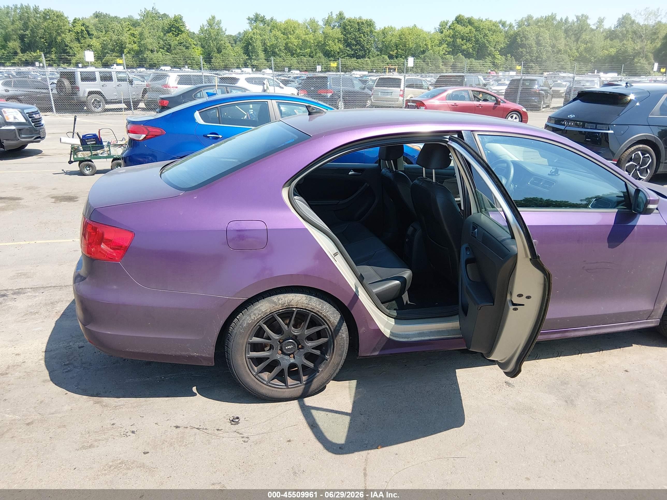2014 Volkswagen Jetta 1.8t Se Фиолетовый vin: 3VWD17AJ9EM307070
