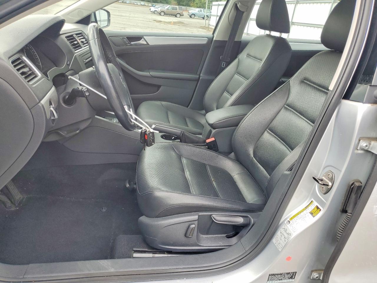 2014 Volkswagen Jetta Se Silver vin: 3VWD17AJ9EM311197