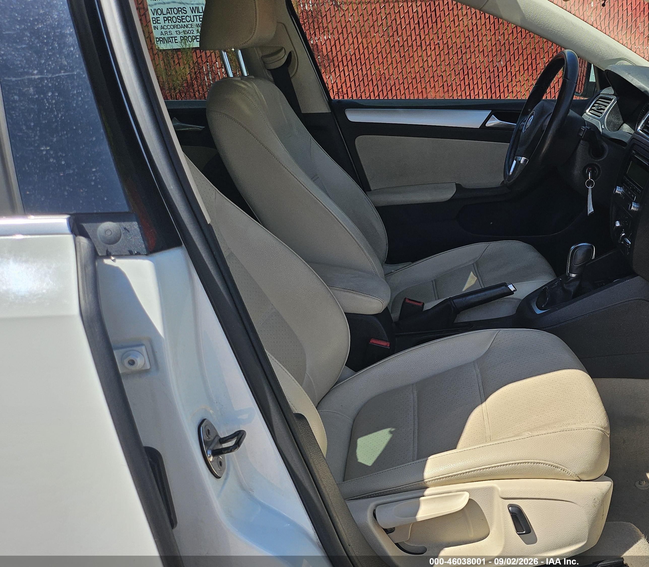 2014 Volkswagen Jetta 1.8t Se Белый vin: 3VWD17AJ9EM316108