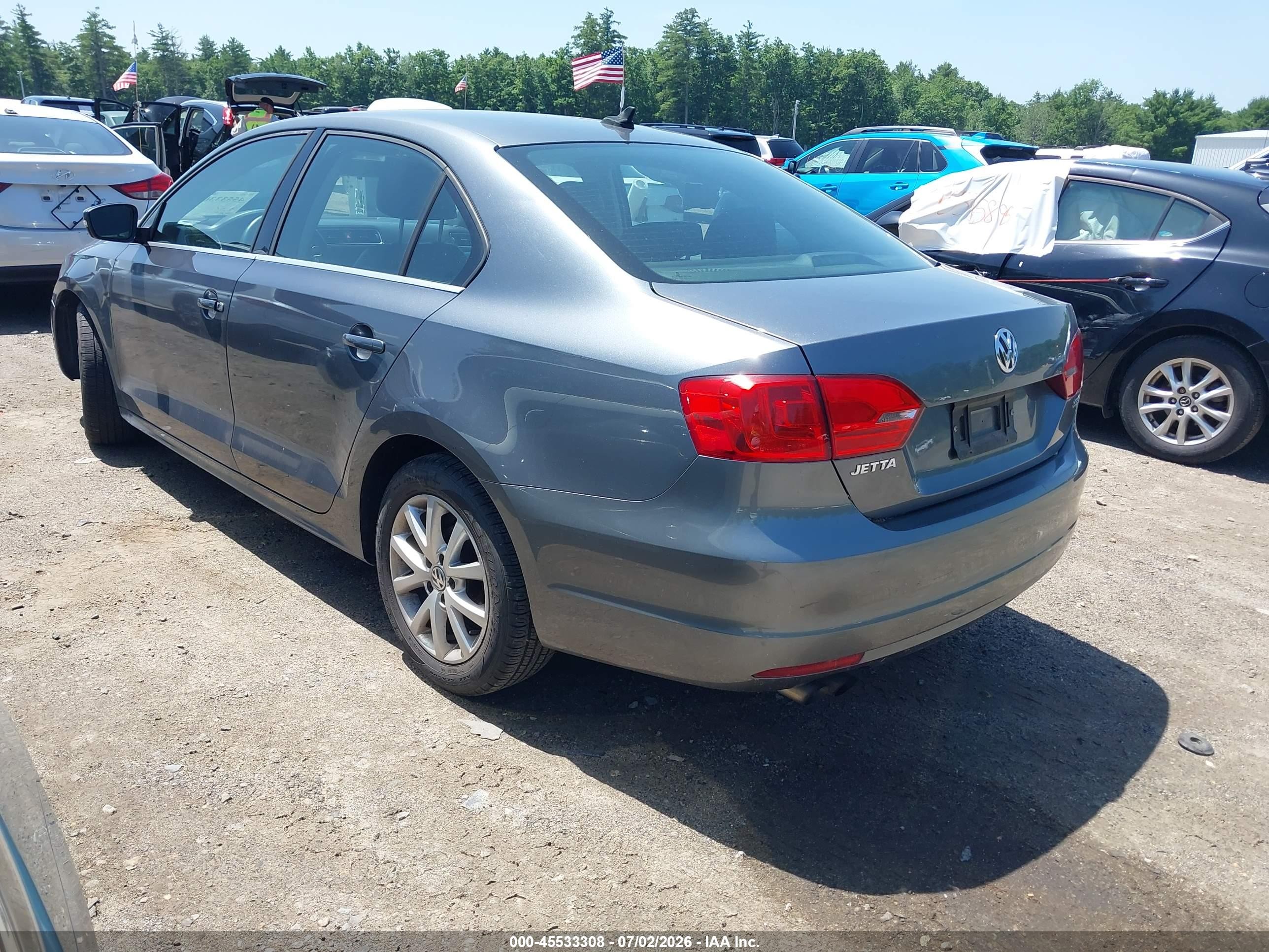 2014 Volkswagen Jetta 1.8t Se Серый vin: 3VWD17AJ9EM326881