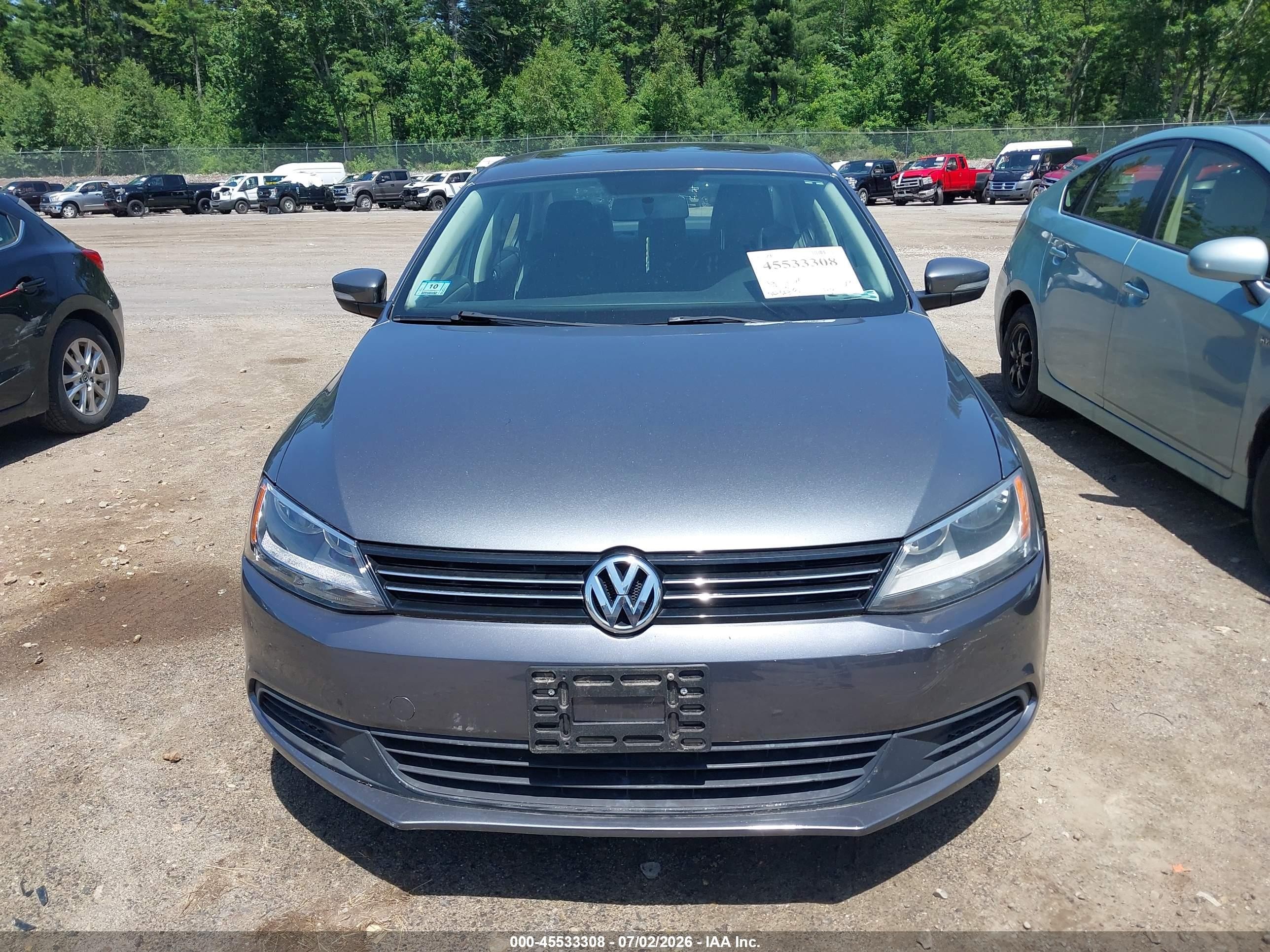 2014 Volkswagen Jetta 1.8t Se Серый vin: 3VWD17AJ9EM326881