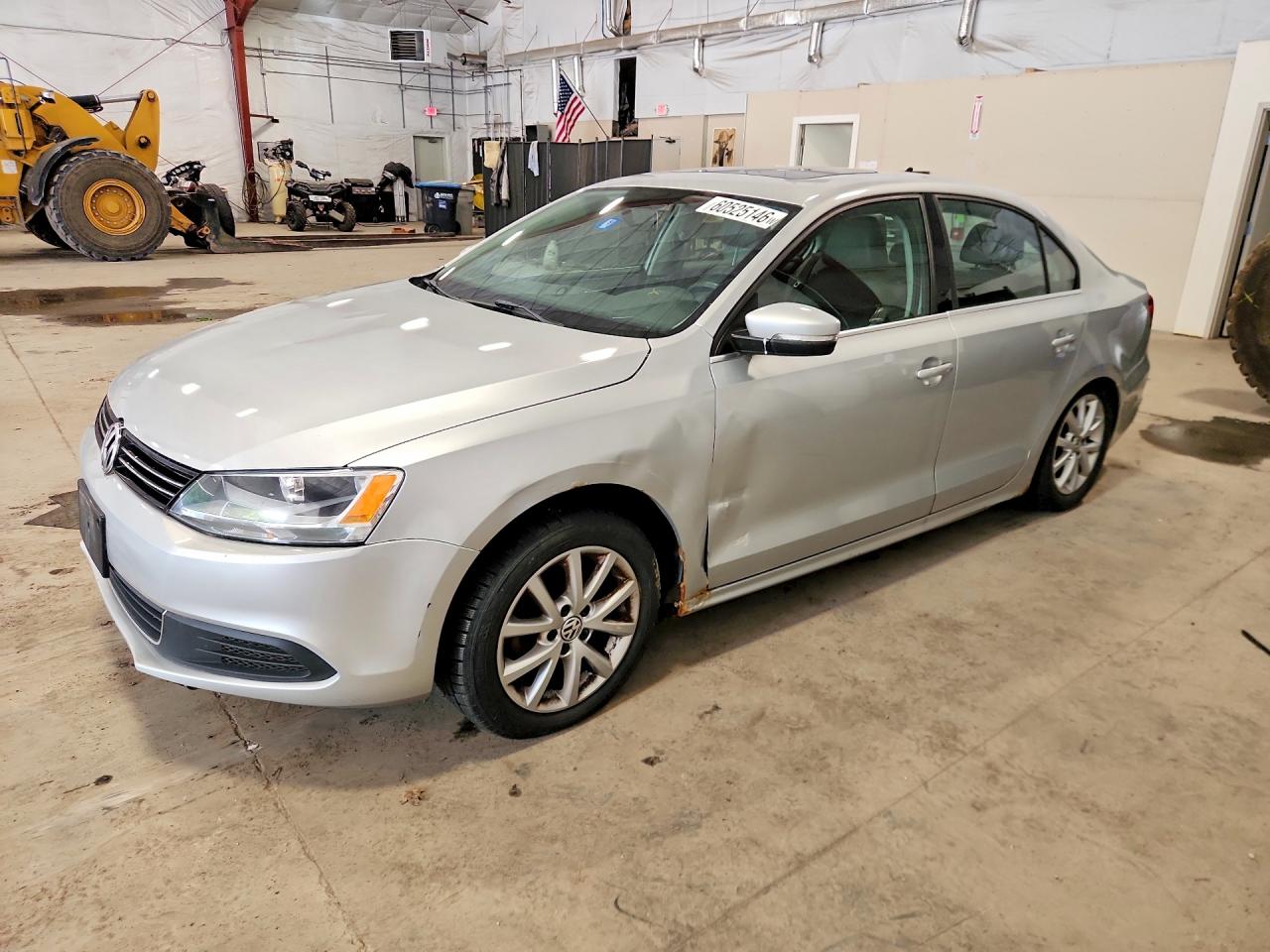2014 Volkswagen Jetta Se Серебряный vin: 3VWD17AJ9EM361842