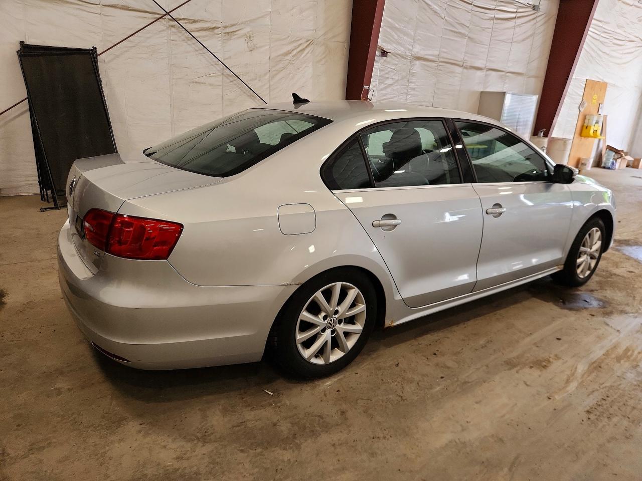 2014 Volkswagen Jetta Se Silver vin: 3VWD17AJ9EM361842