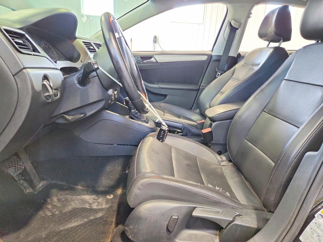 2014 Volkswagen Jetta Se Black vin: 3VWD17AJ9EM389432