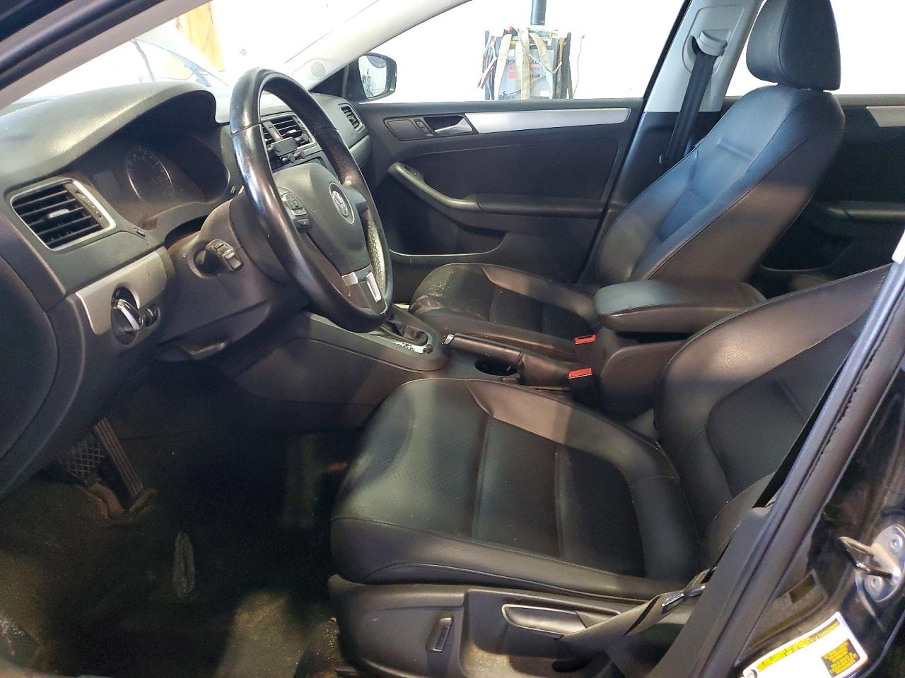 2014 Volkswagen Jetta Se Black vin: 3VWD17AJ9EM425927