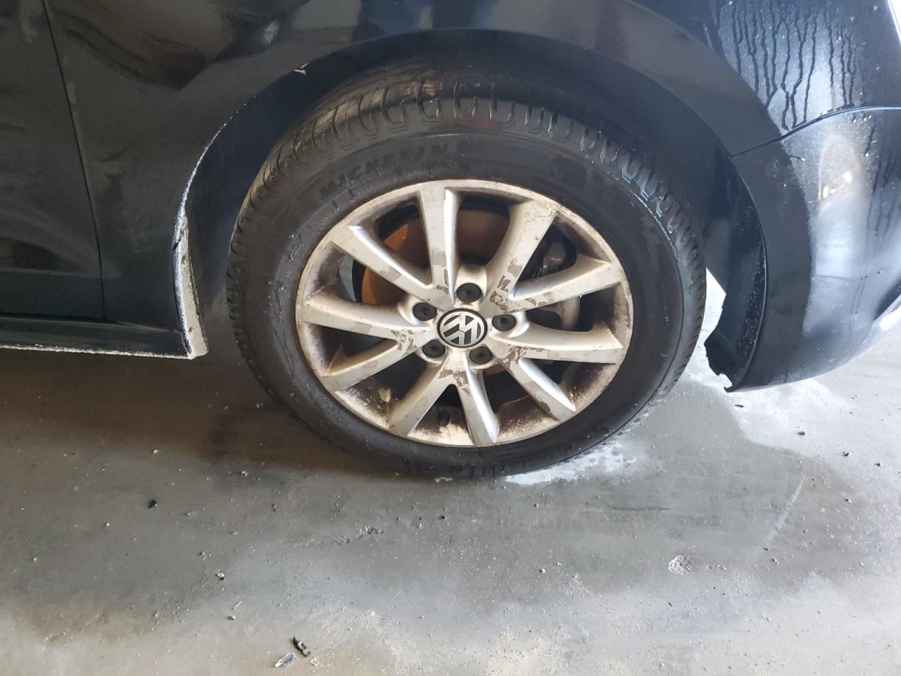 2014 Volkswagen Jetta Se Black vin: 3VWD17AJ9EM425927 Damage: Right Front Wheel, Curb Rash, 11 To 12 Inches