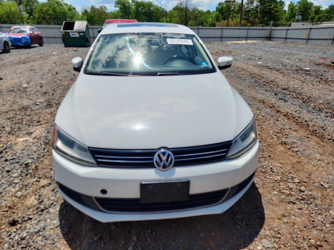 2014 Volkswagen Jetta Se White vin: 3VWD17AJ9EM442856