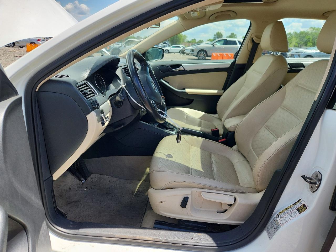 2014 Volkswagen Jetta Se White vin: 3VWD17AJ9EM442856