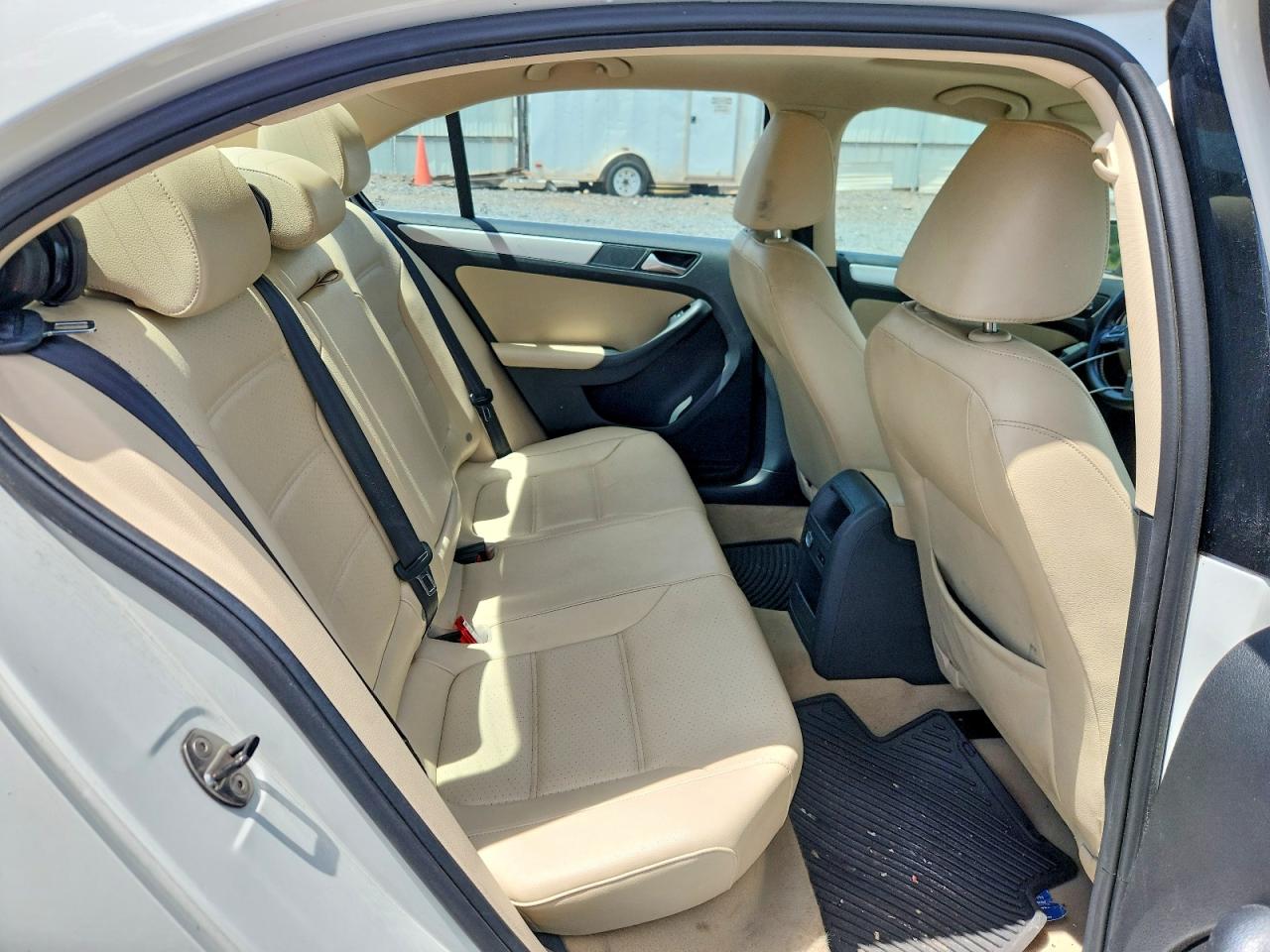 2014 Volkswagen Jetta Se White vin: 3VWD17AJ9EM442856