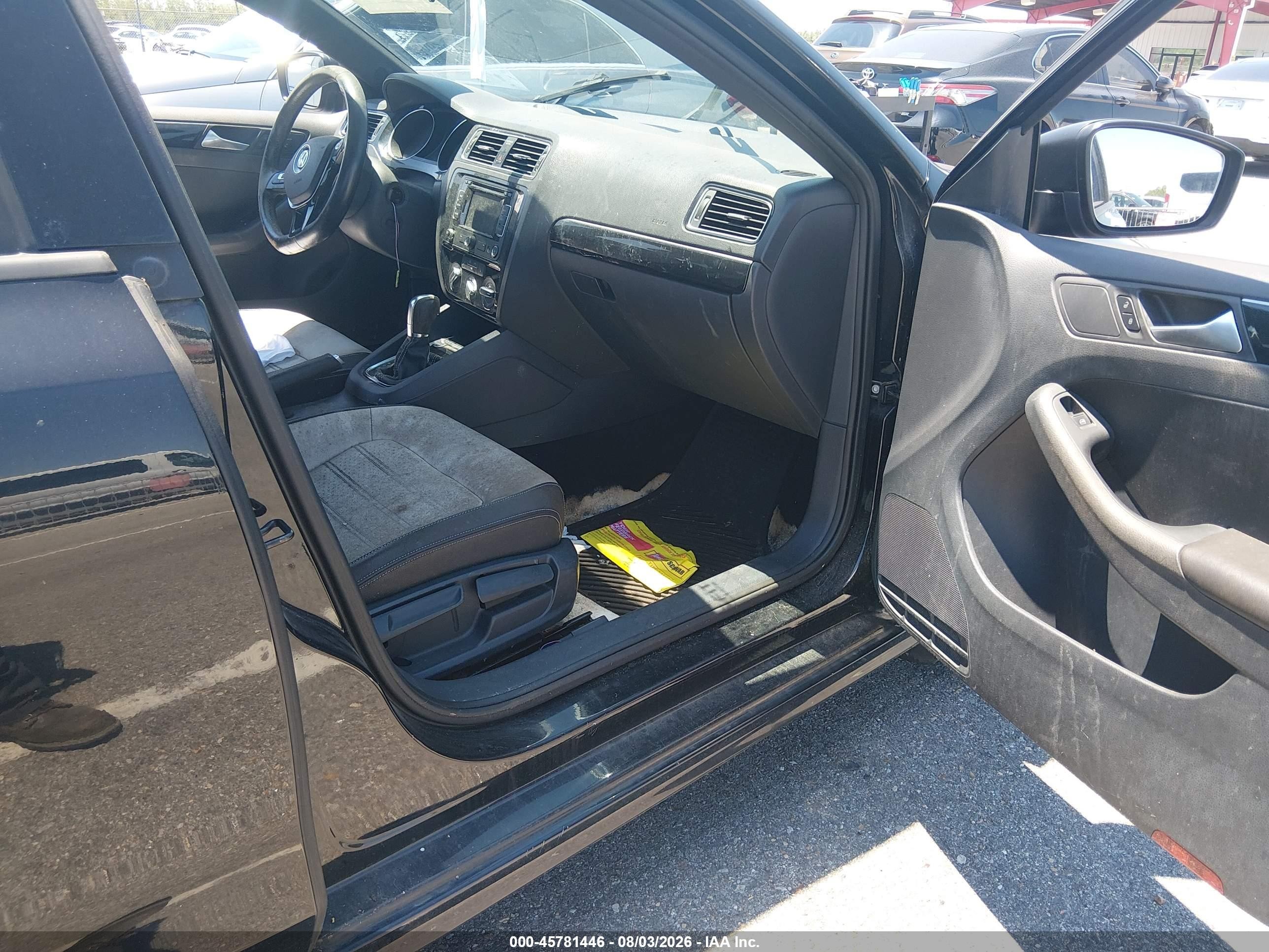 2015 Volkswagen Jetta 1.8t Sport Черный vin: 3VWD17AJ9FM203437