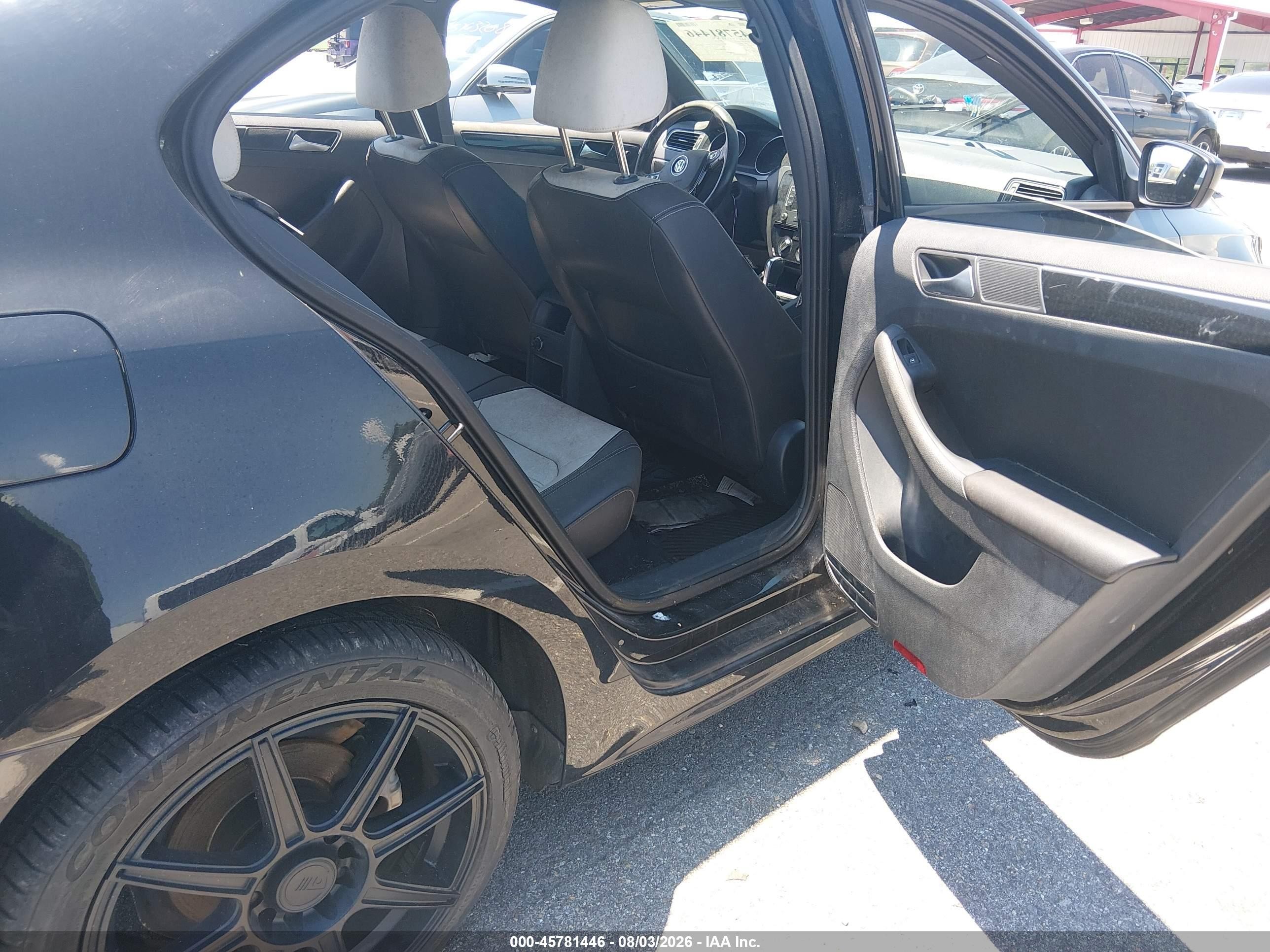 2015 Volkswagen Jetta 1.8t Sport Черный vin: 3VWD17AJ9FM203437