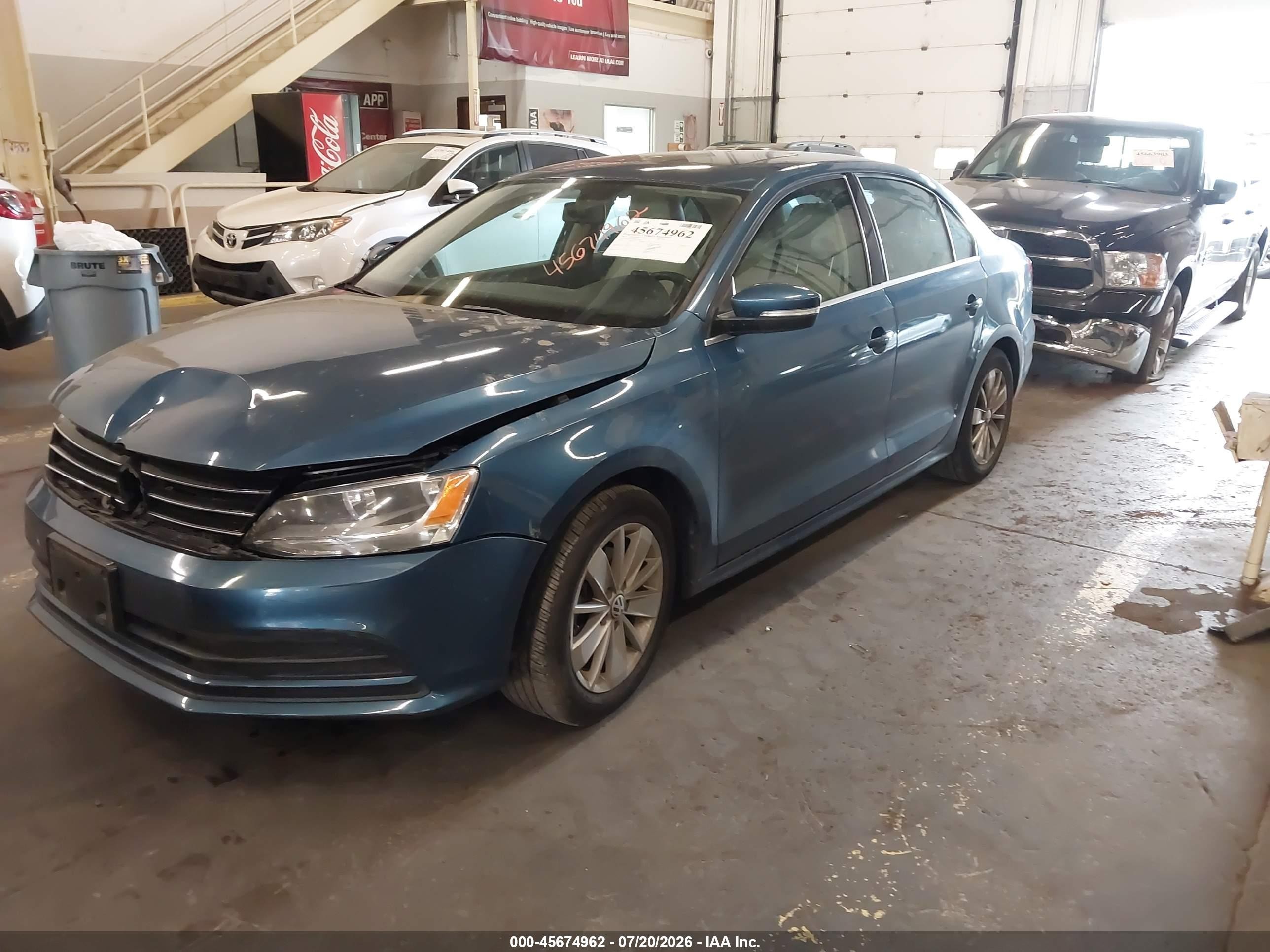 2015 Volkswagen Jetta 1.8t Se Синий vin: 3VWD17AJ9FM254114
